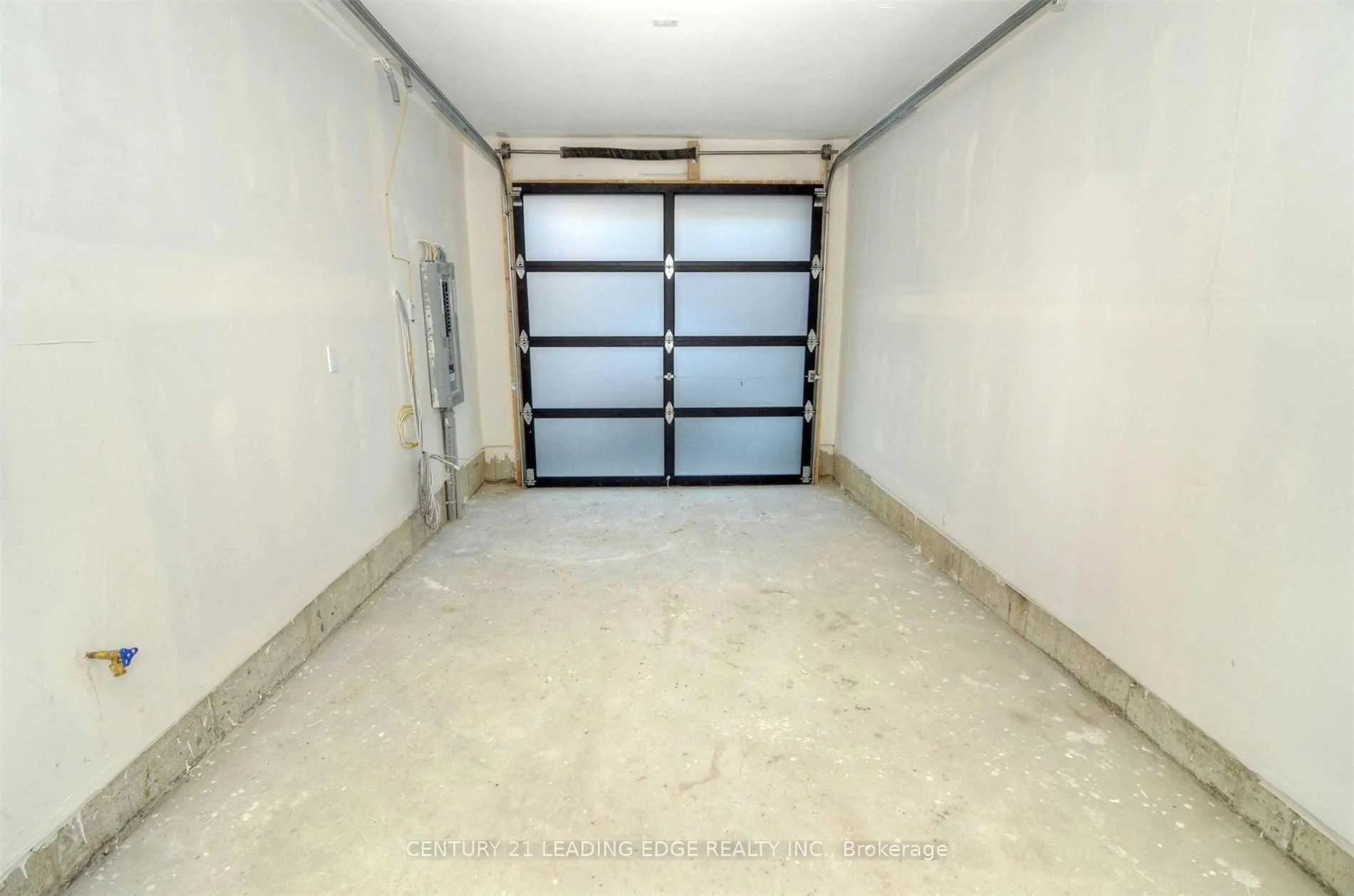 Photo 32 of 1416 Coral Springs Path, Oshawa, Taunton — HOMEH