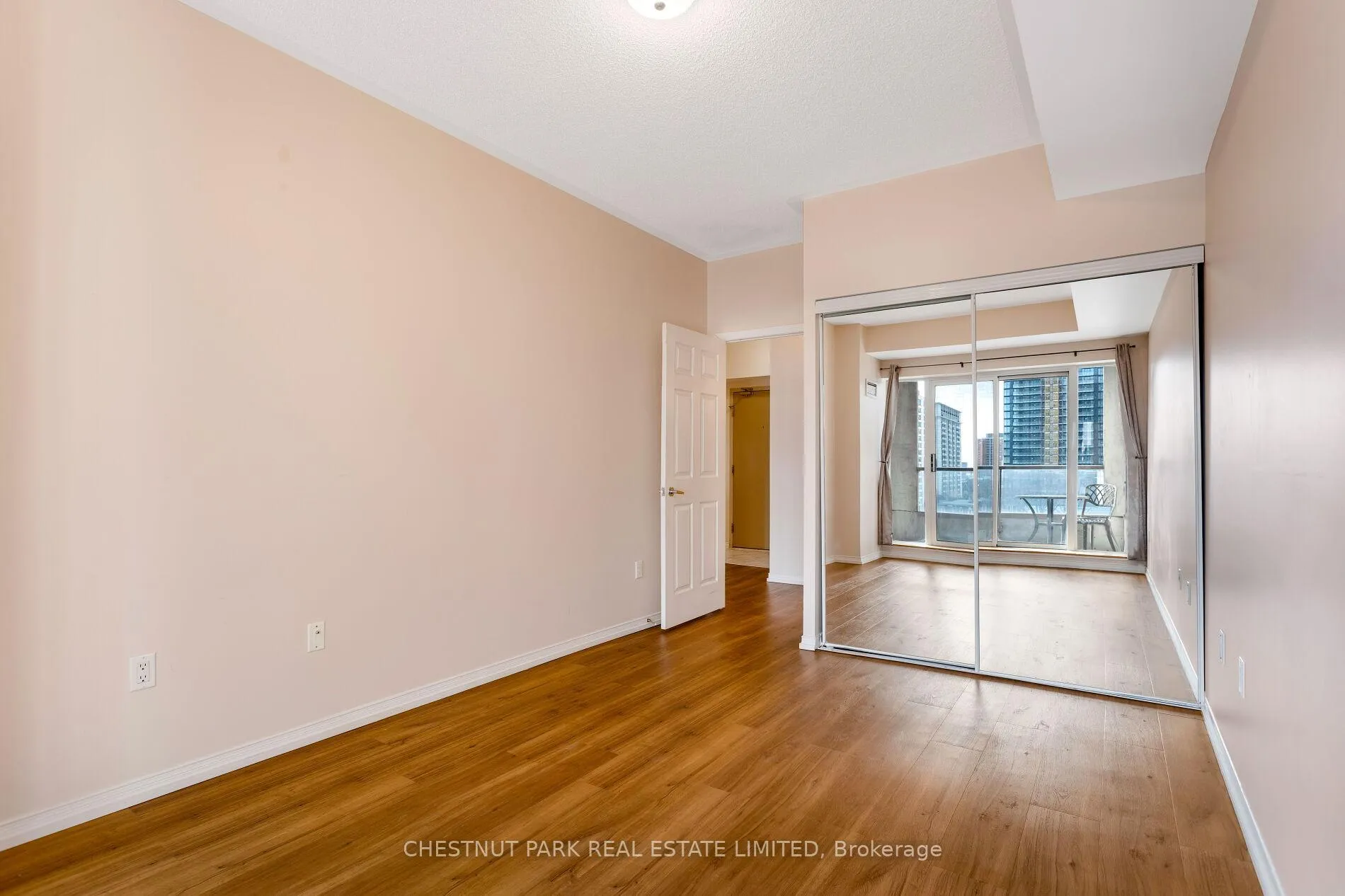 Photo 21 of Unit 710, 909 Bay Street, Toronto, Bay Street Corridor — HOMEH