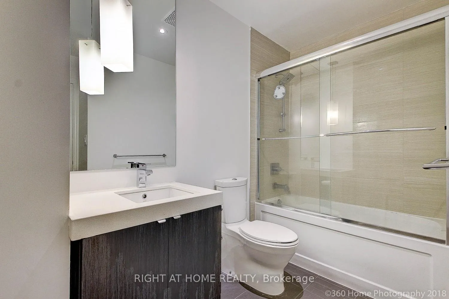 Photo 16 of Unit 4507, 8 The Esplanade Avenue, Toronto, Waterfront Communities — HOMEH