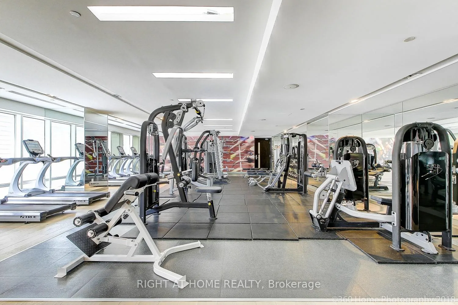 Photo 19 of Unit 4507, 8 The Esplanade Avenue, Toronto, Waterfront Communities — HOMEH