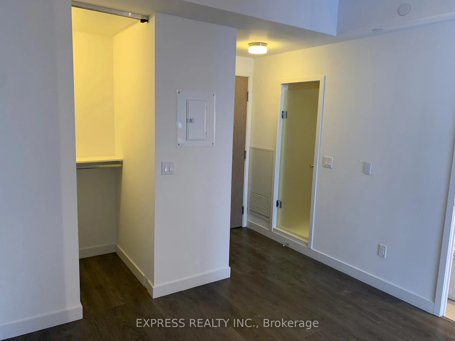 Photo 3 of Unit 2106, 215 Queen Street W, Toronto, University — HOMEH