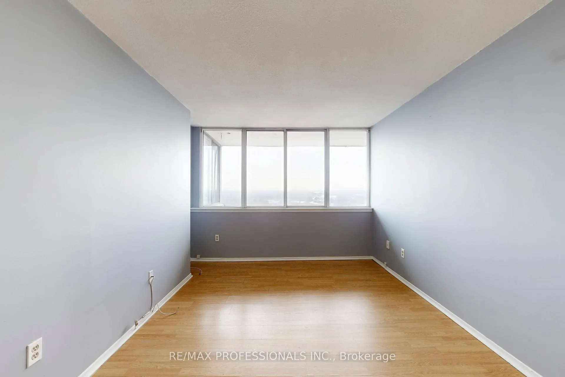 Photo 11 of Unit 1911, 10 Markbrook Lane, Etobicoke, Mount Olive-Silverstone-Jamestown — HOMEH