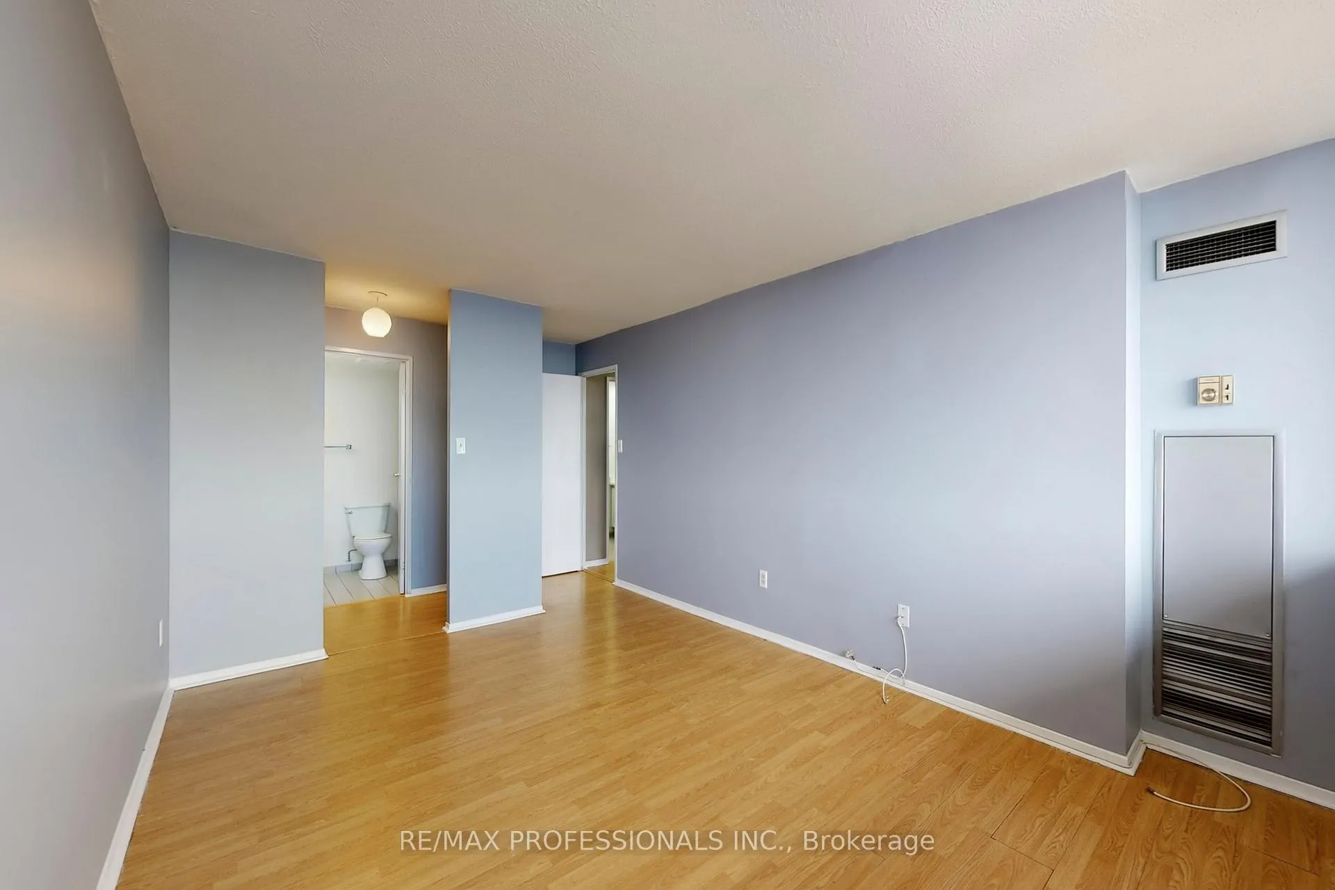 Photo 12 of Unit 1911, 10 Markbrook Lane, Etobicoke, Mount Olive-Silverstone-Jamestown — HOMEH