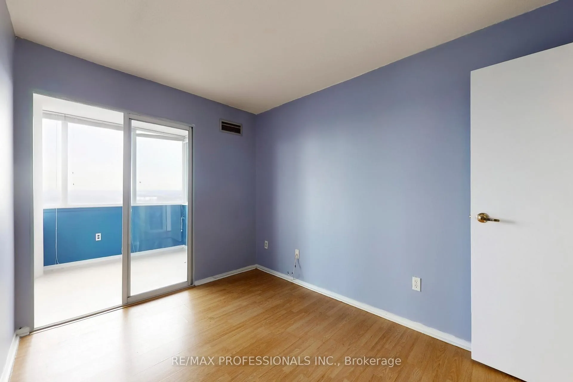 Photo 19 of Unit 1911, 10 Markbrook Lane, Etobicoke, Mount Olive-Silverstone-Jamestown — HOMEH