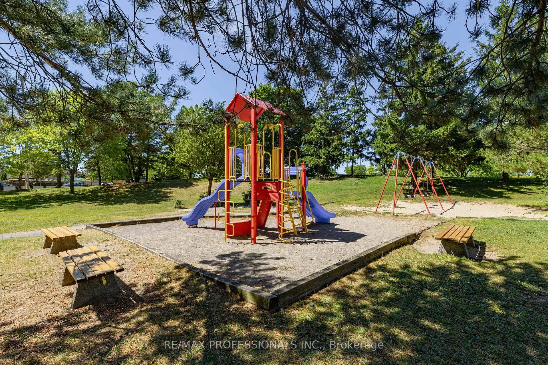 Photo 27 of Unit 1911, 10 Markbrook Lane, Etobicoke, Mount Olive-Silverstone-Jamestown — HOMEH