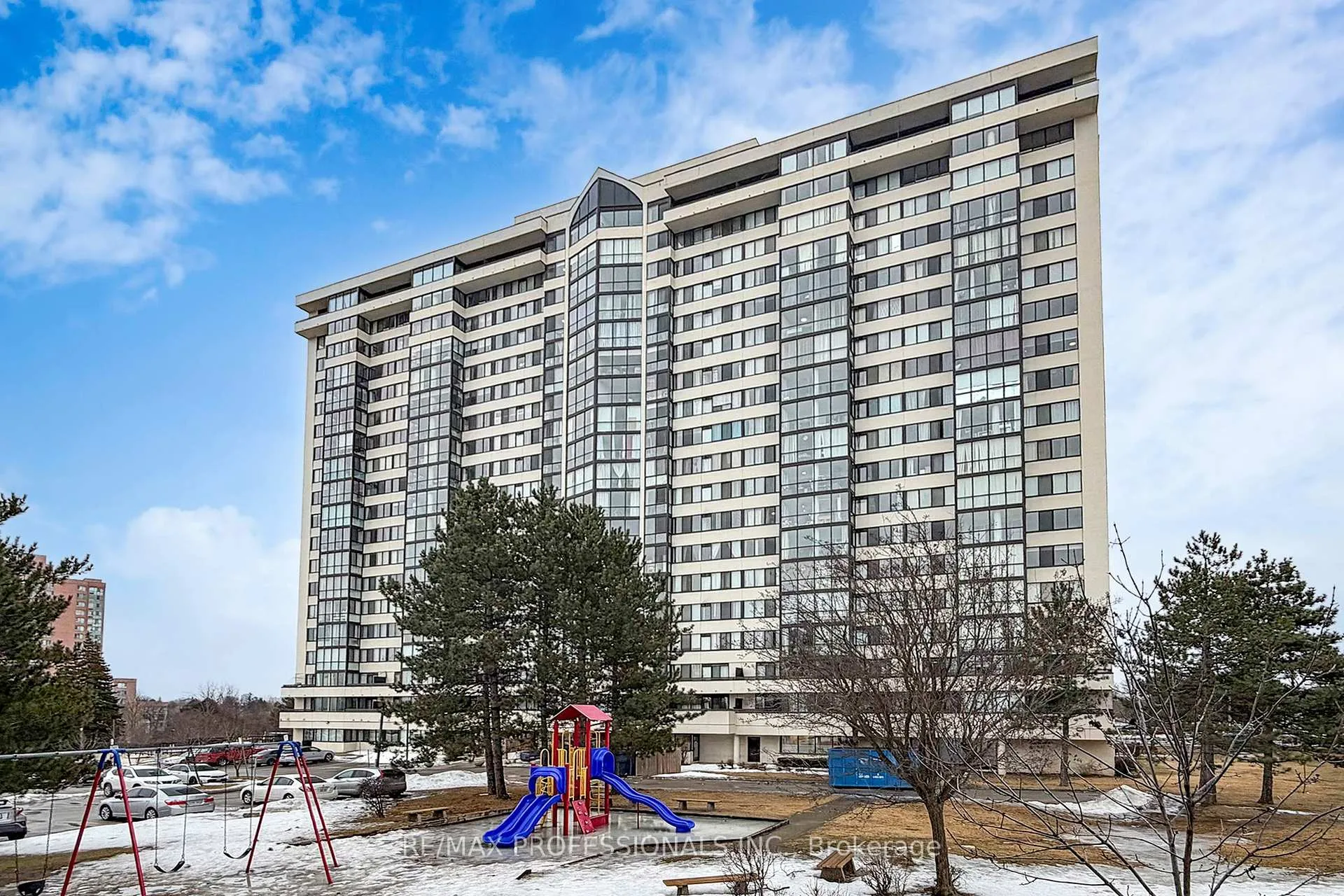 Photo 30 of Unit 1911, 10 Markbrook Lane, Etobicoke, Mount Olive-Silverstone-Jamestown — HOMEH