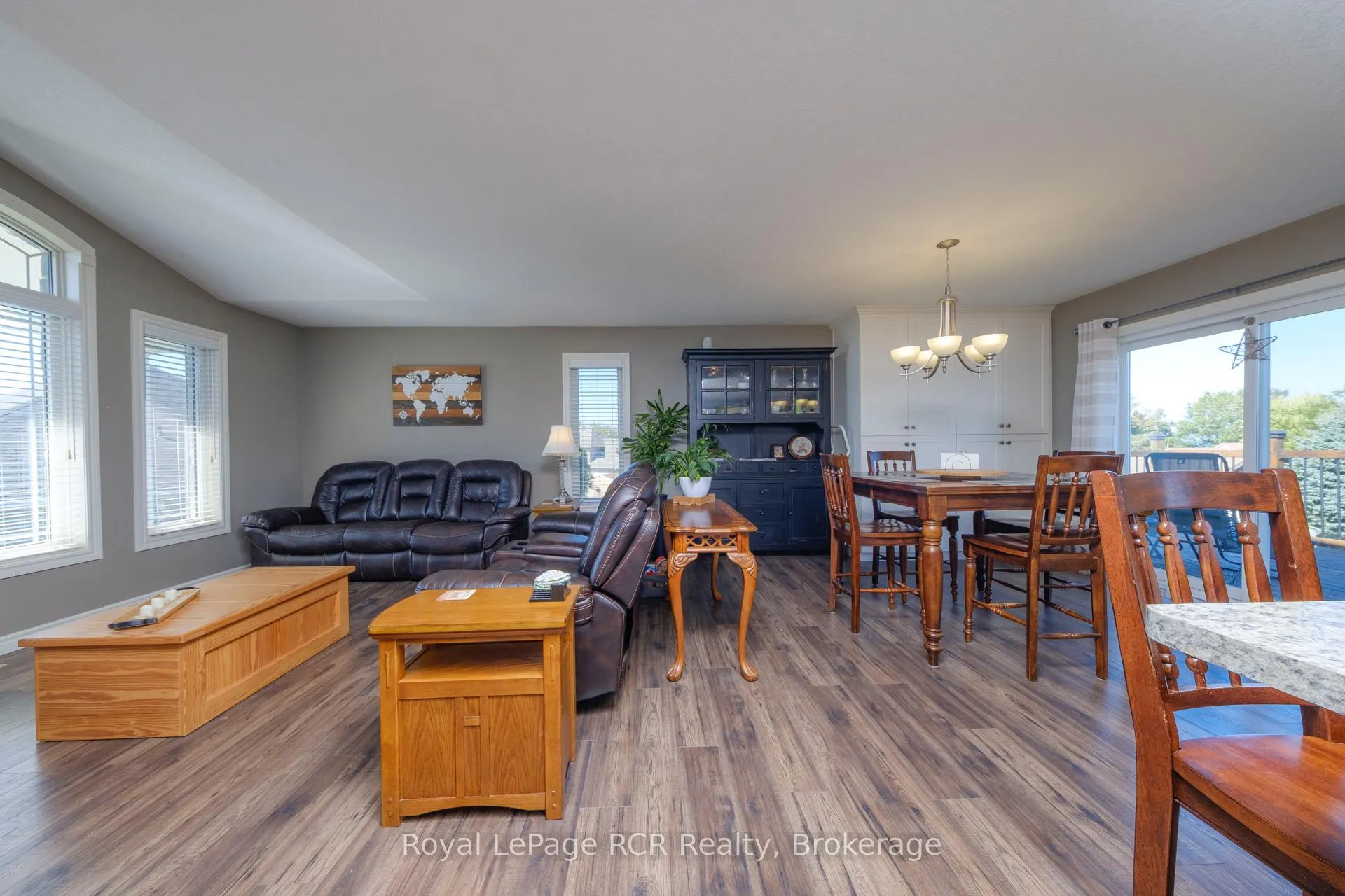 Photo 8 of 54 Lakefield Drive, Kincardine — HOMEH