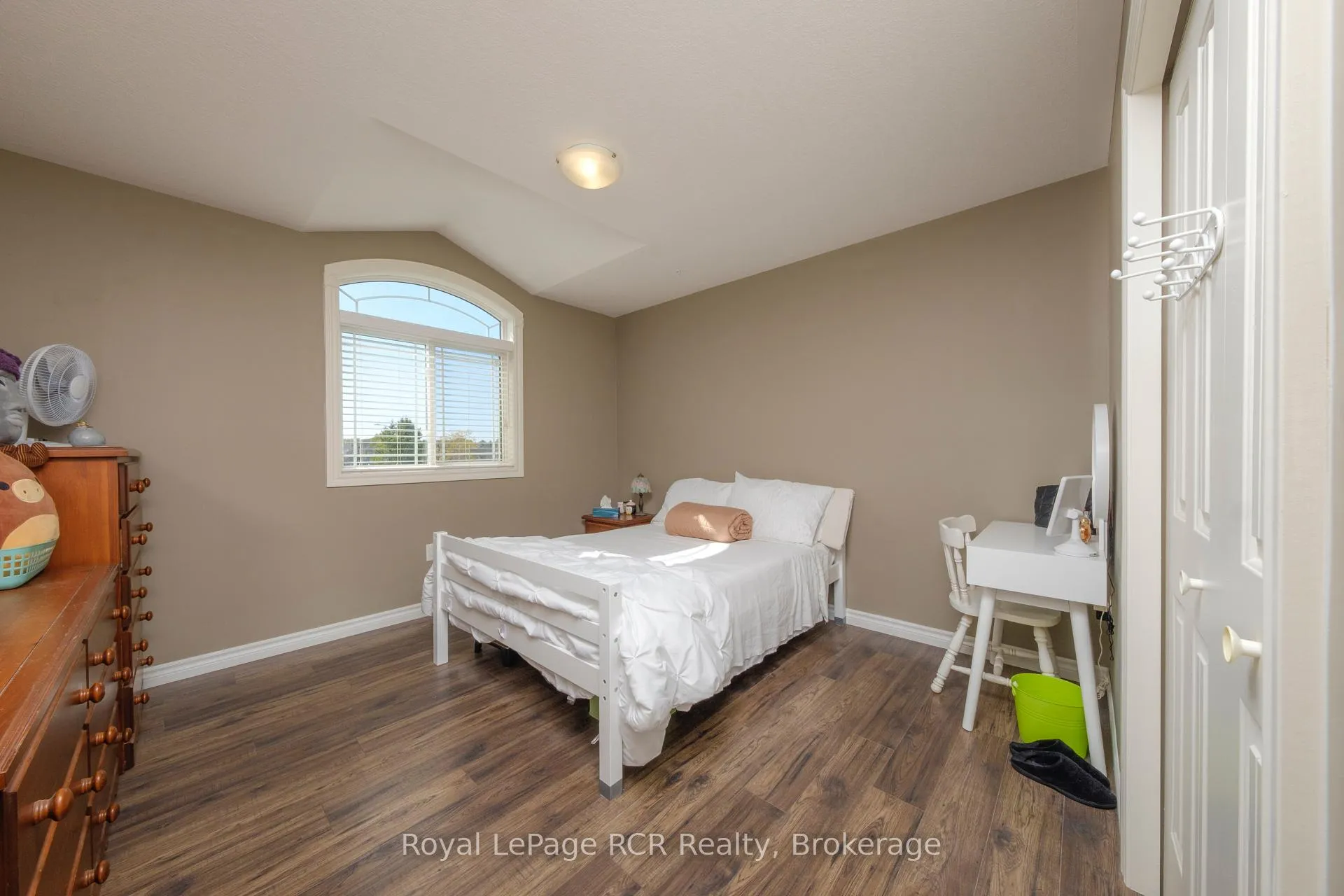 Photo 11 of 54 Lakefield Drive, Kincardine — HOMEH