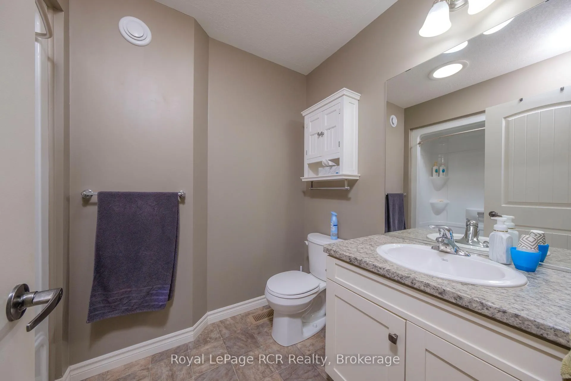 Photo 13 of 54 Lakefield Drive, Kincardine — HOMEH