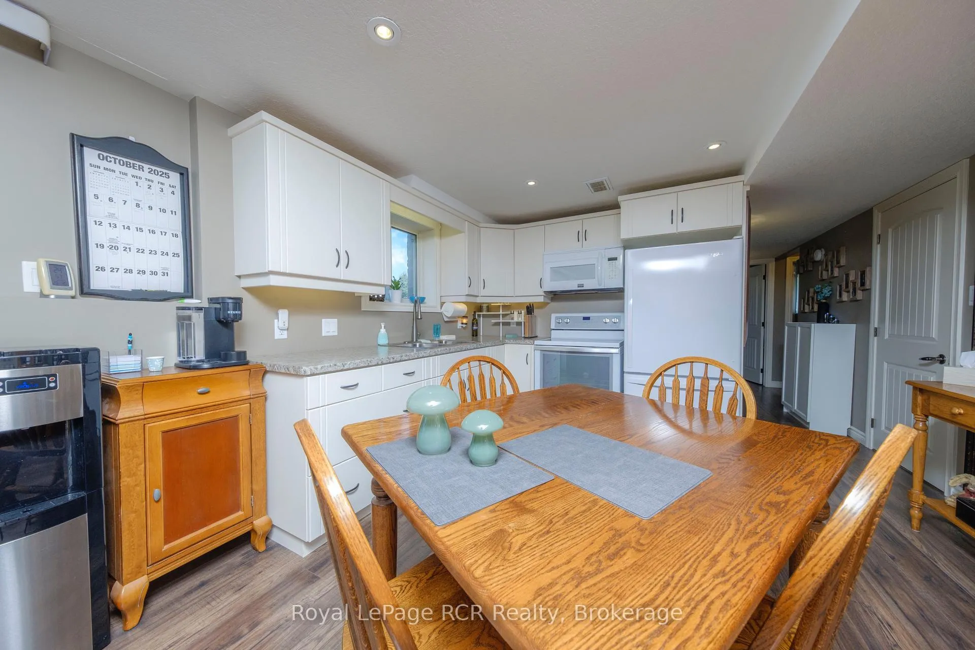 Photo 17 of 54 Lakefield Drive, Kincardine — HOMEH