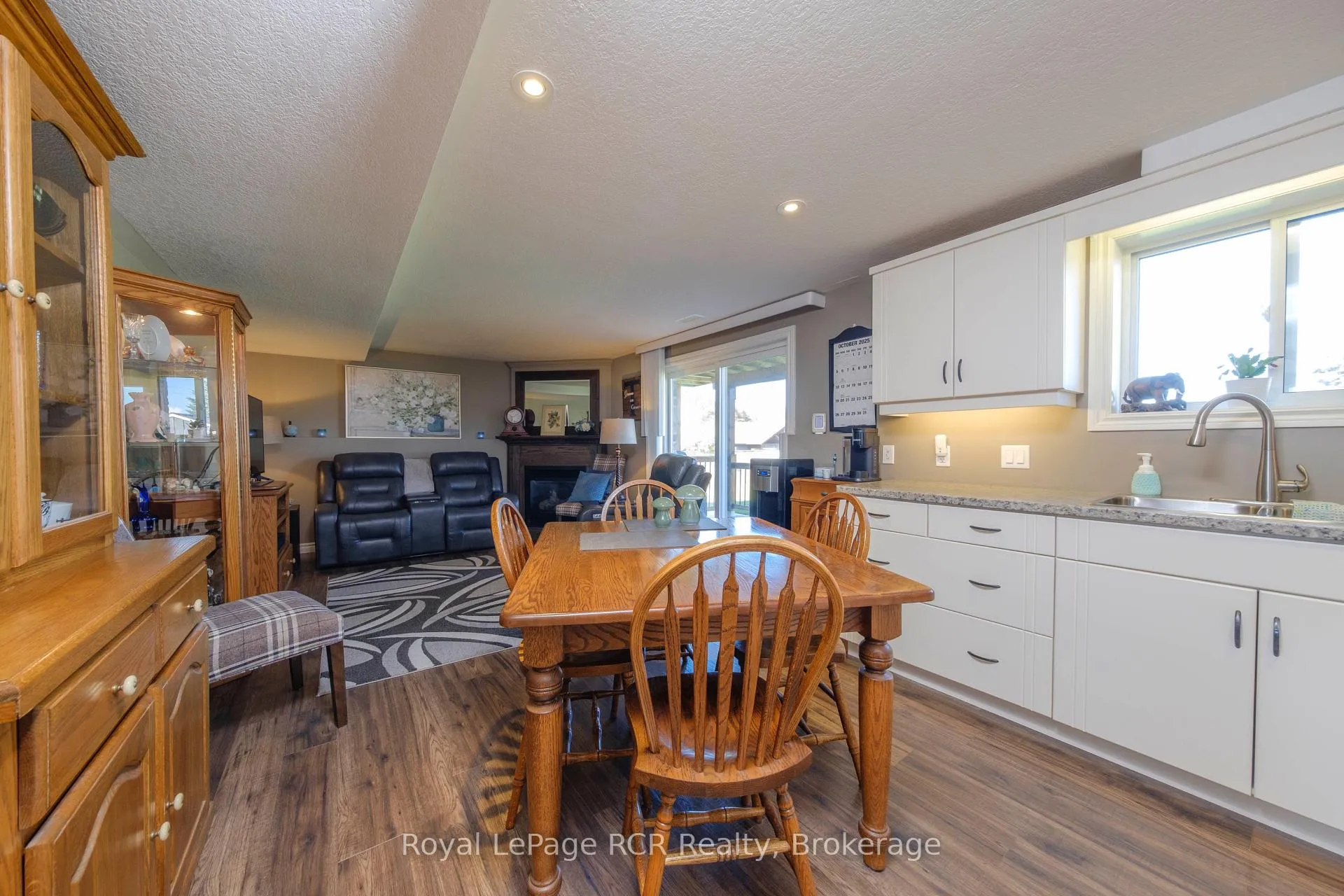 Photo 18 of 54 Lakefield Drive, Kincardine — HOMEH