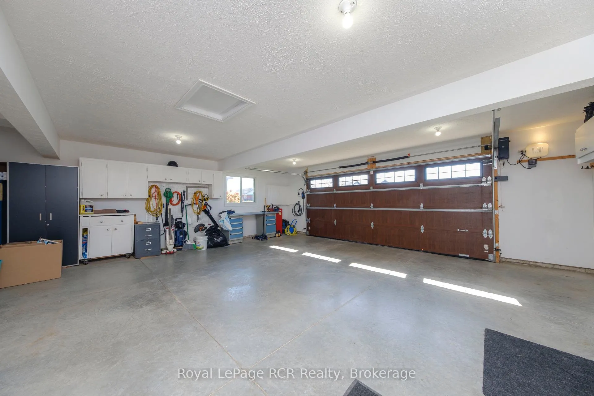 Photo 25 of 54 Lakefield Drive, Kincardine — HOMEH