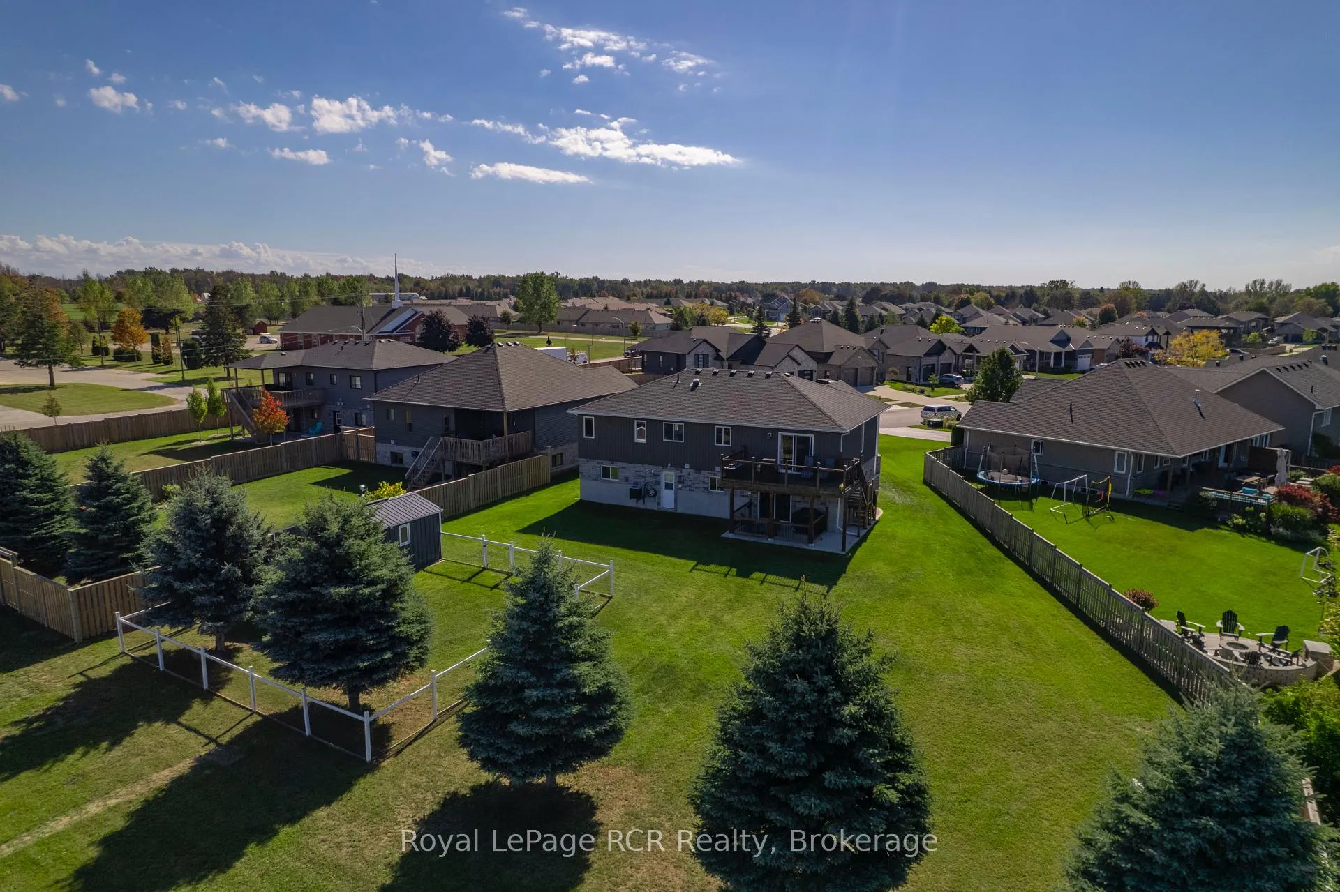 Photo 30 of 54 Lakefield Drive, Kincardine — HOMEH