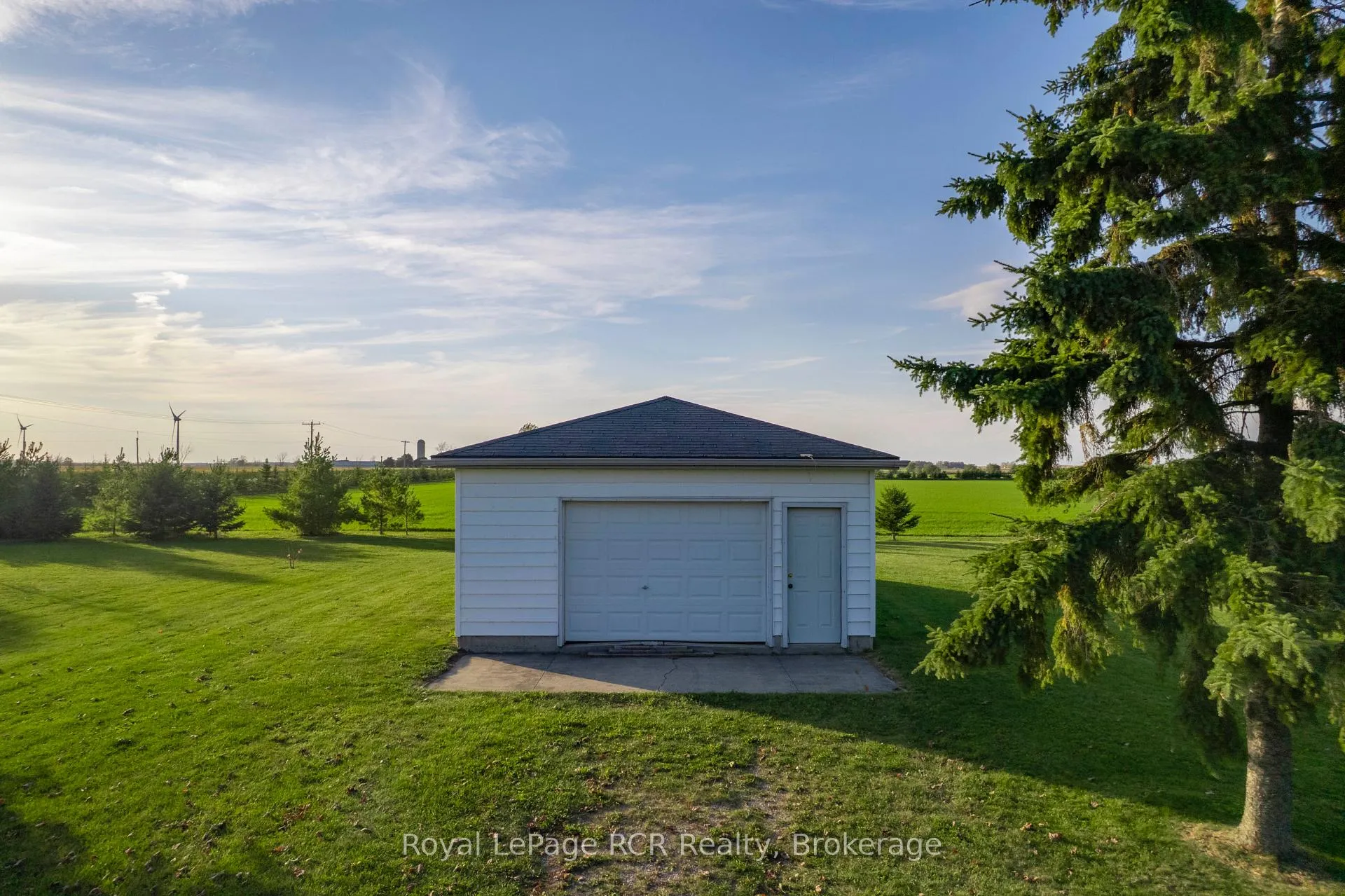 Photo 33 of 54 Lakefield Drive, Kincardine — HOMEH