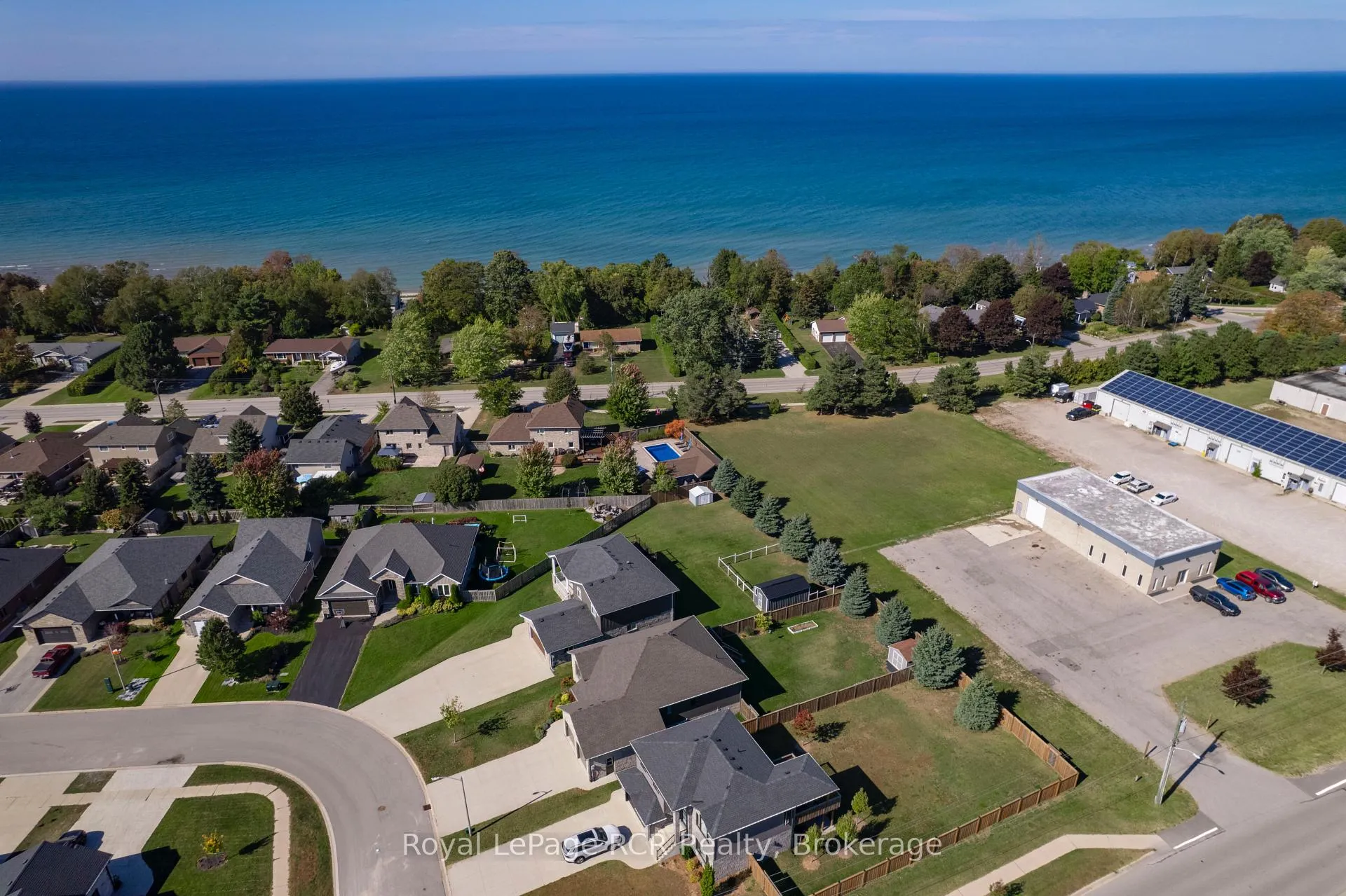 Photo 34 of 54 Lakefield Drive, Kincardine — HOMEH