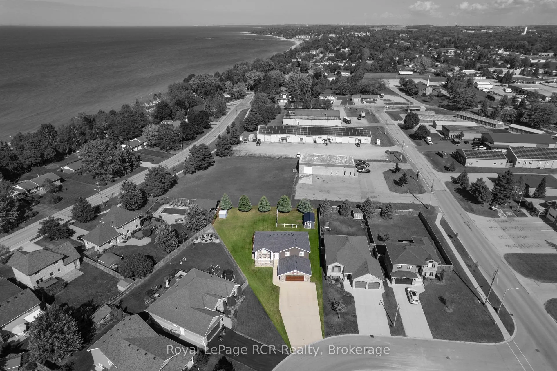 Photo 36 of 54 Lakefield Drive, Kincardine — HOMEH