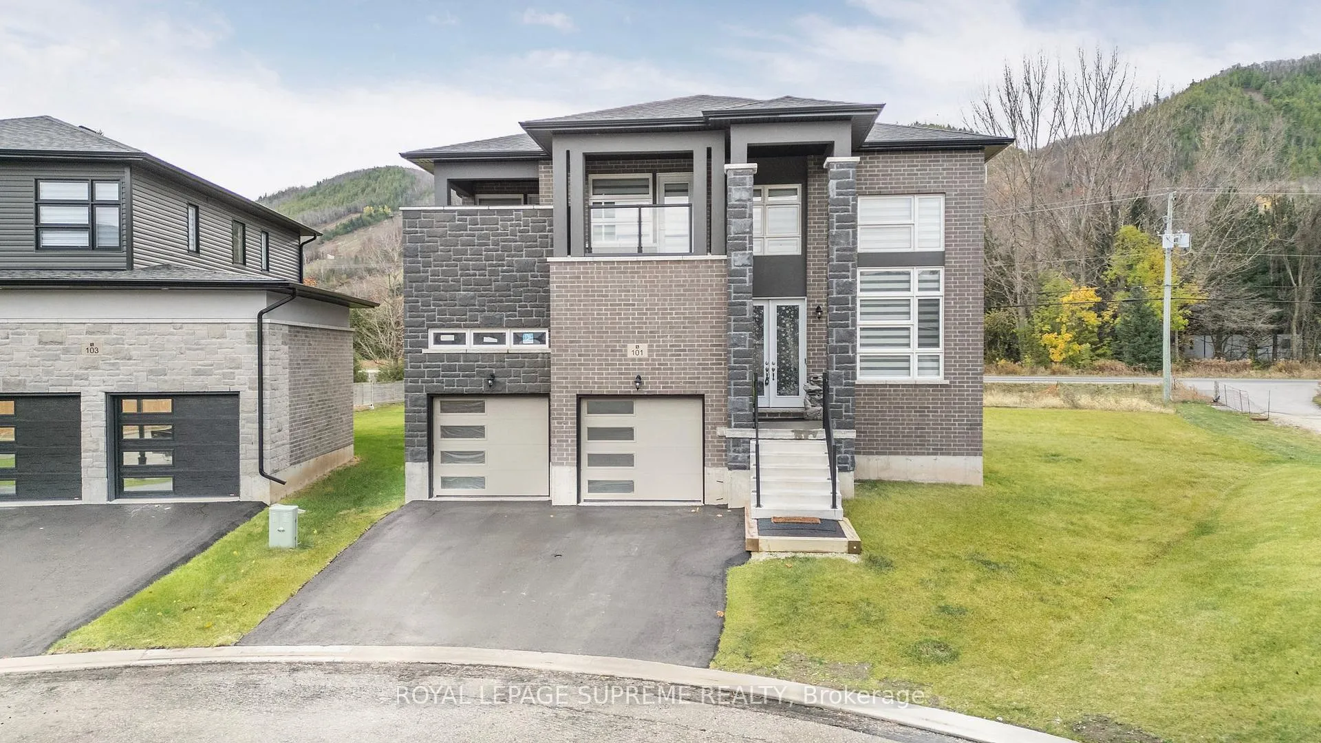 Photo 2 of 101 Sebastian Street E, Blue Mountains — HOMEH