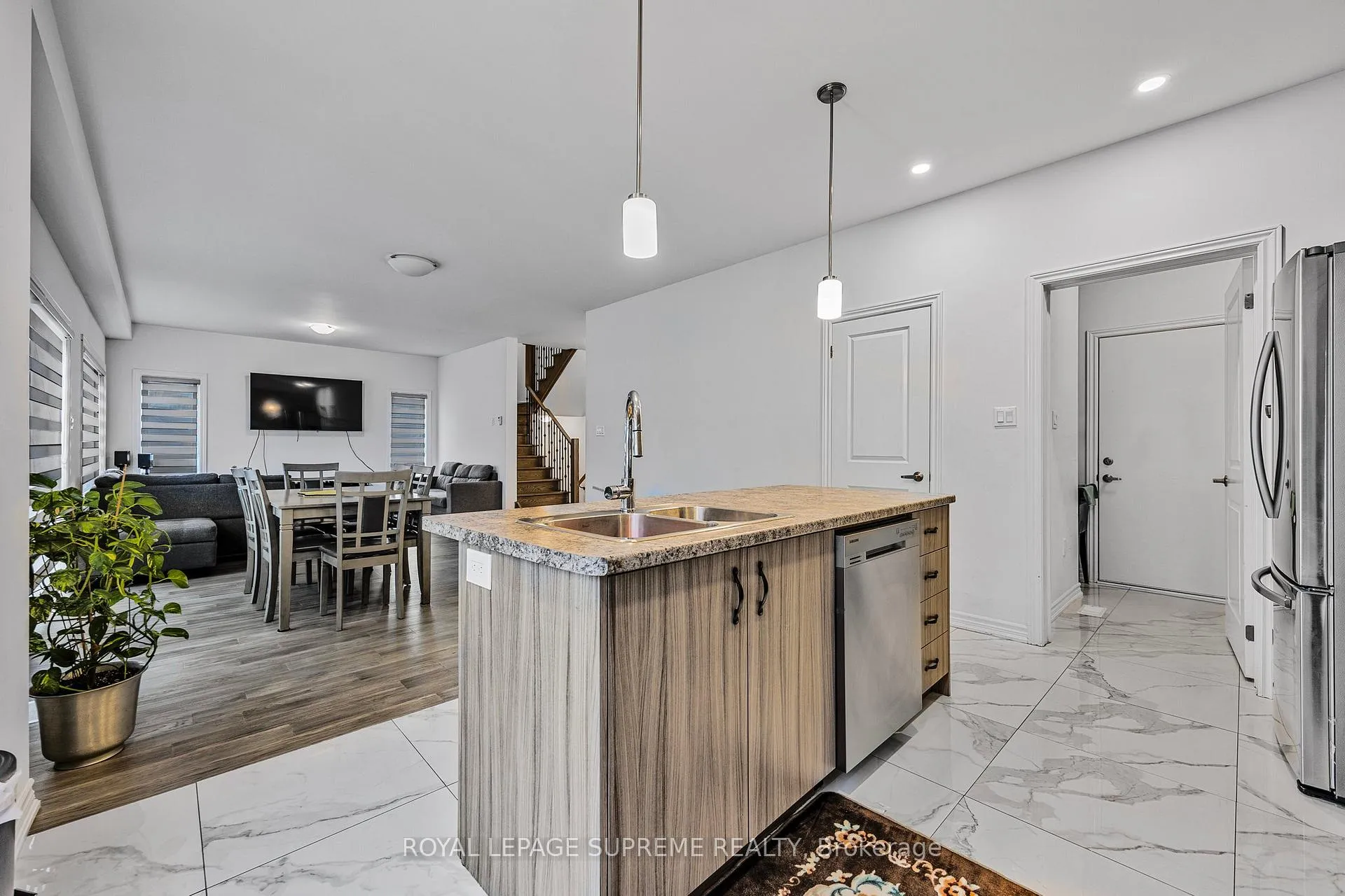 Photo 17 of 101 Sebastian Street E, Blue Mountains — HOMEH