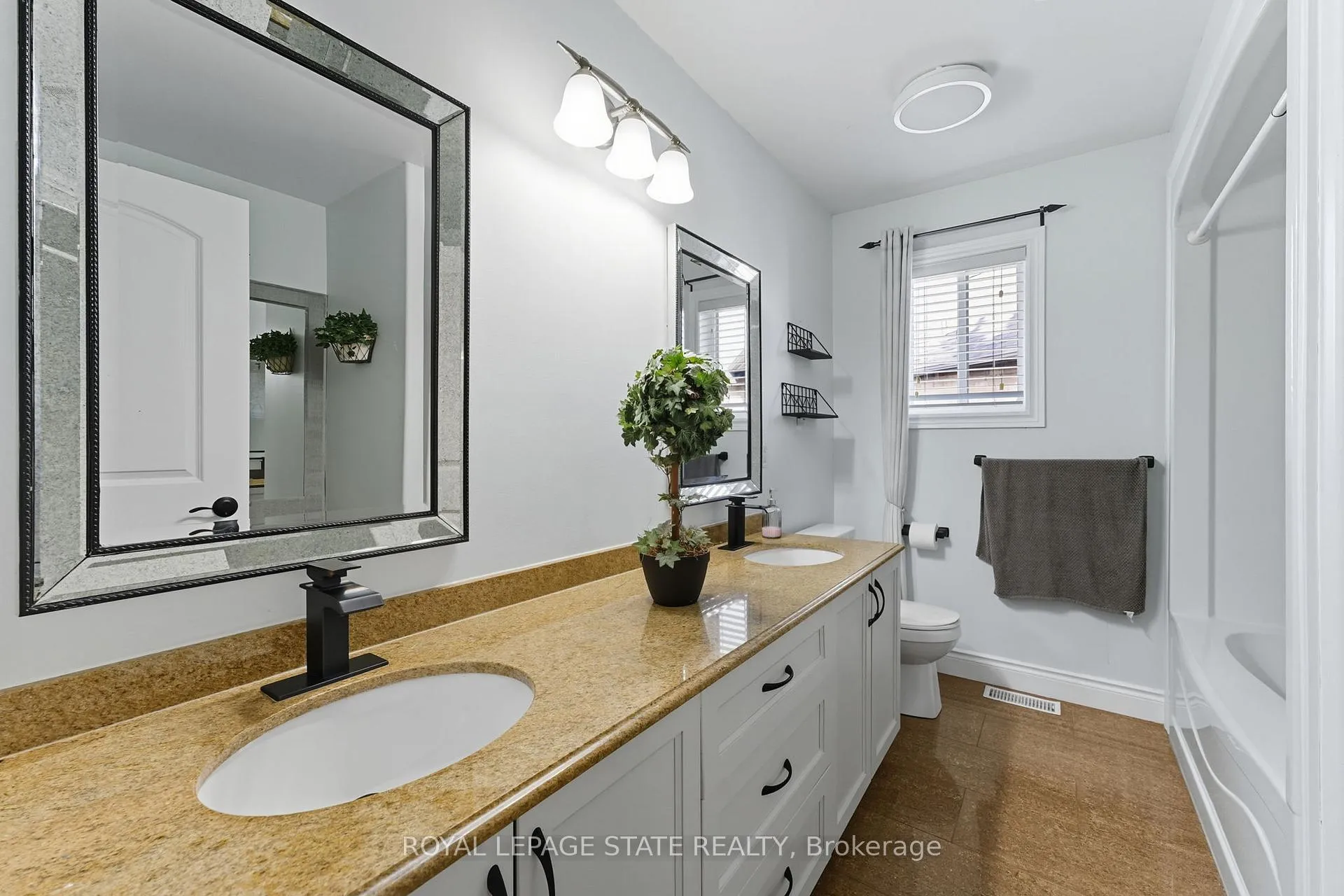 Photo 28 of 23 kellogg Avenue, Hamilton, Rural Glanbrook — HOMEH