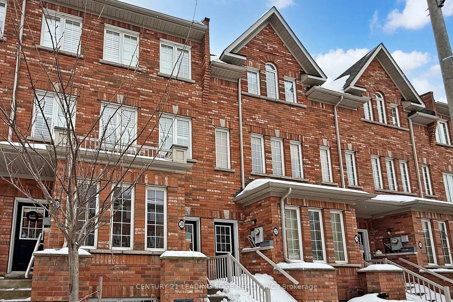 Photo 3 of 20 Carnahan Terrace, Toronto, East End-Danforth — HOMEH