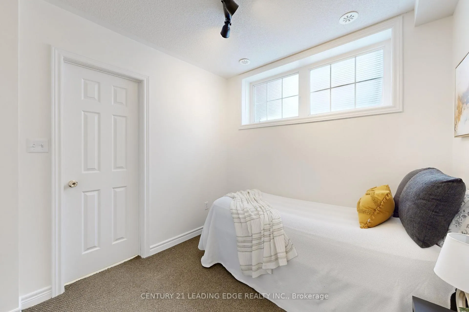Photo 26 of 20 Carnahan Terrace, Toronto, East End-Danforth — HOMEH