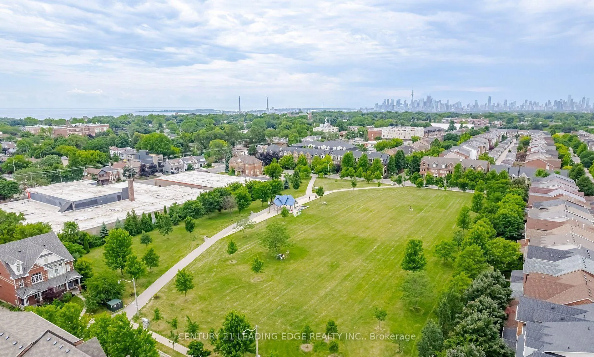 Photo 35 of 20 Carnahan Terrace, Toronto, East End-Danforth — HOMEH