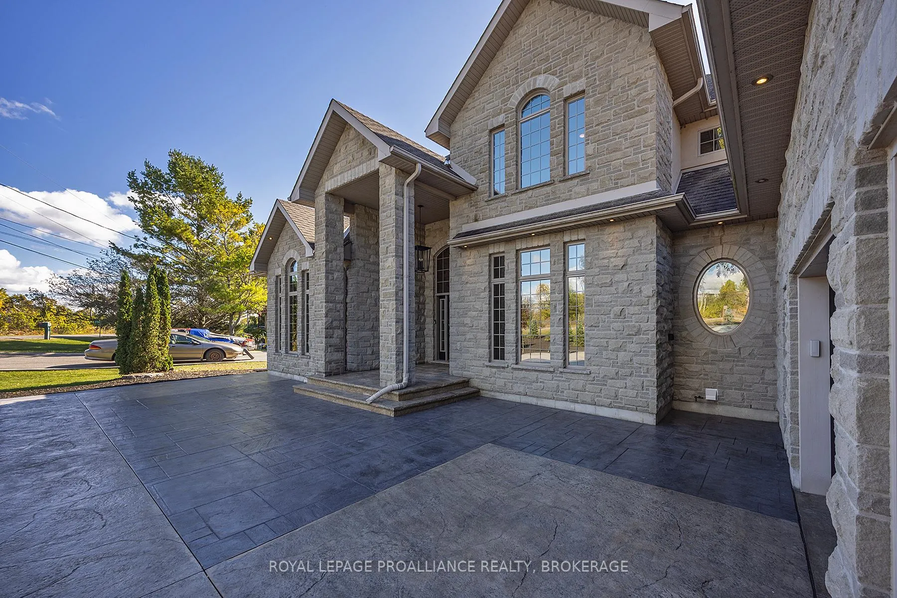 Photo 4 of 4744 Bath Road, Loyalist, Lennox and Addington - South — HOMEH