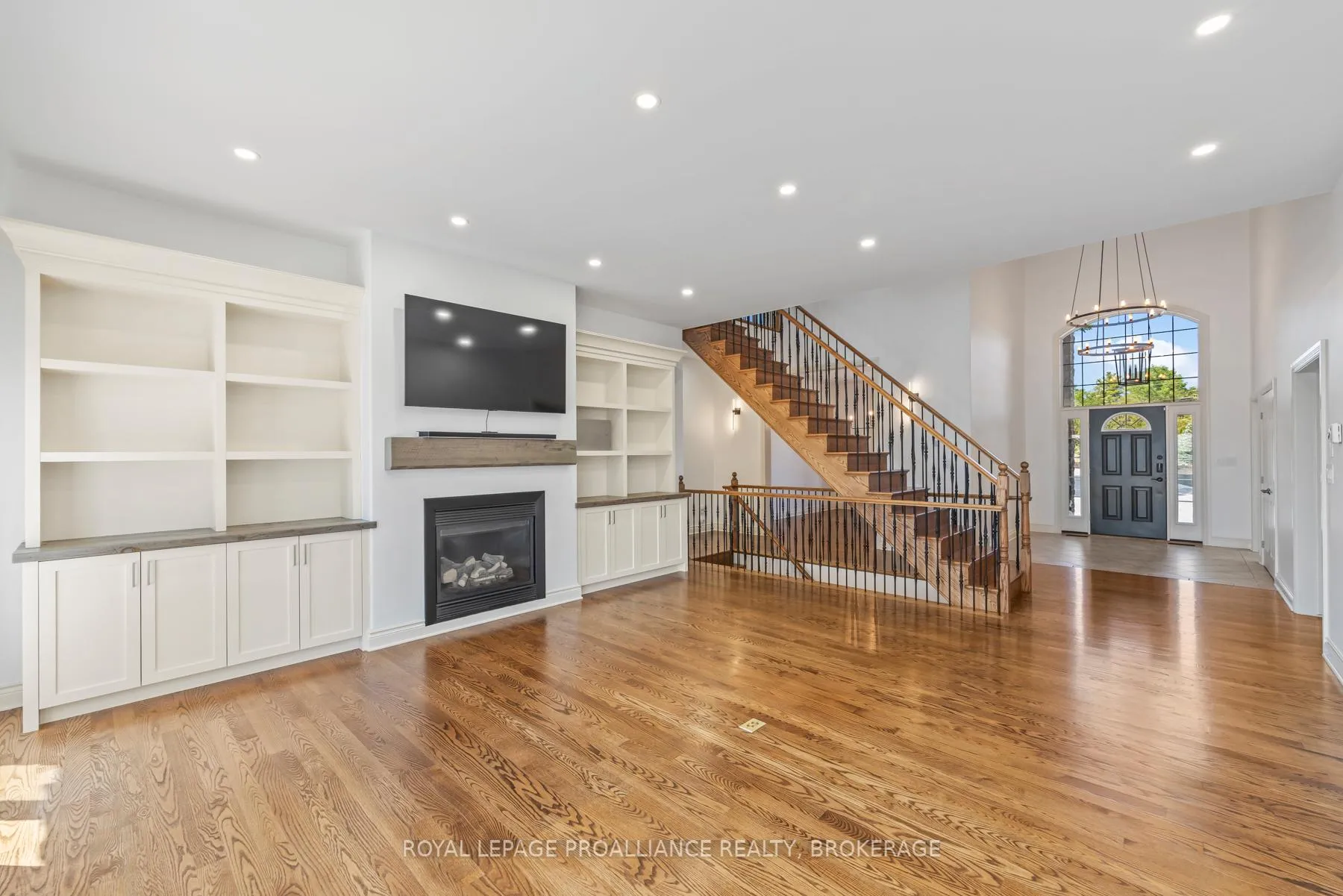 Photo 16 of 4744 Bath Road, Loyalist, Lennox and Addington - South — HOMEH