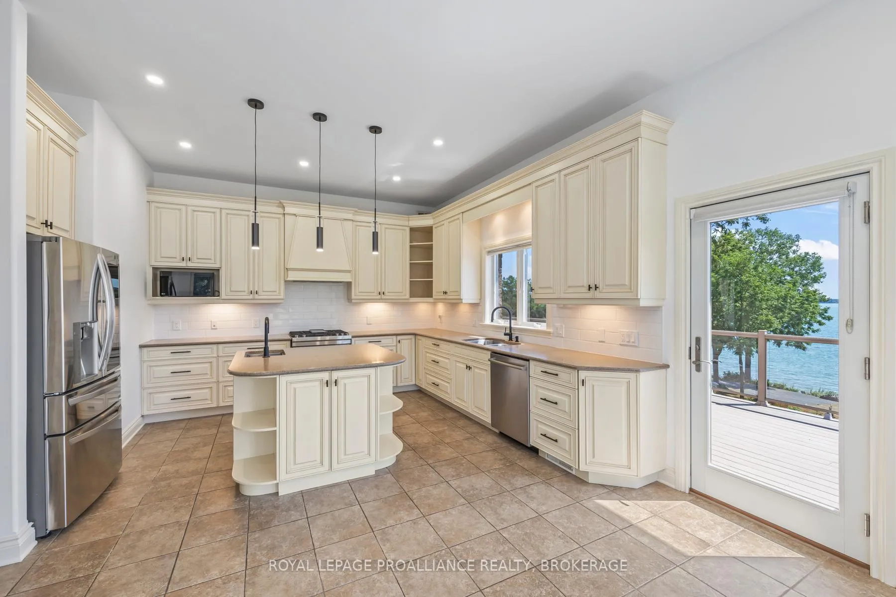 Photo 20 of 4744 Bath Road, Loyalist, Lennox and Addington - South — HOMEH