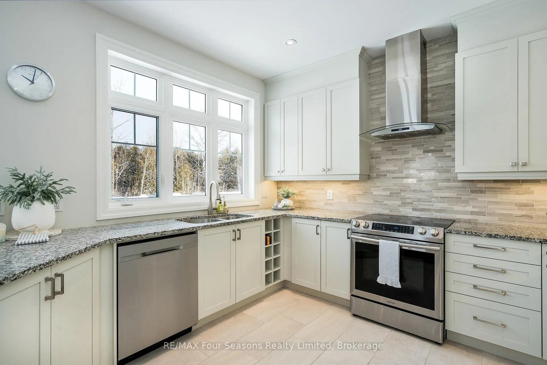 Photo 8 of 128 Timber Lane, Blue Mountains — HOMEH
