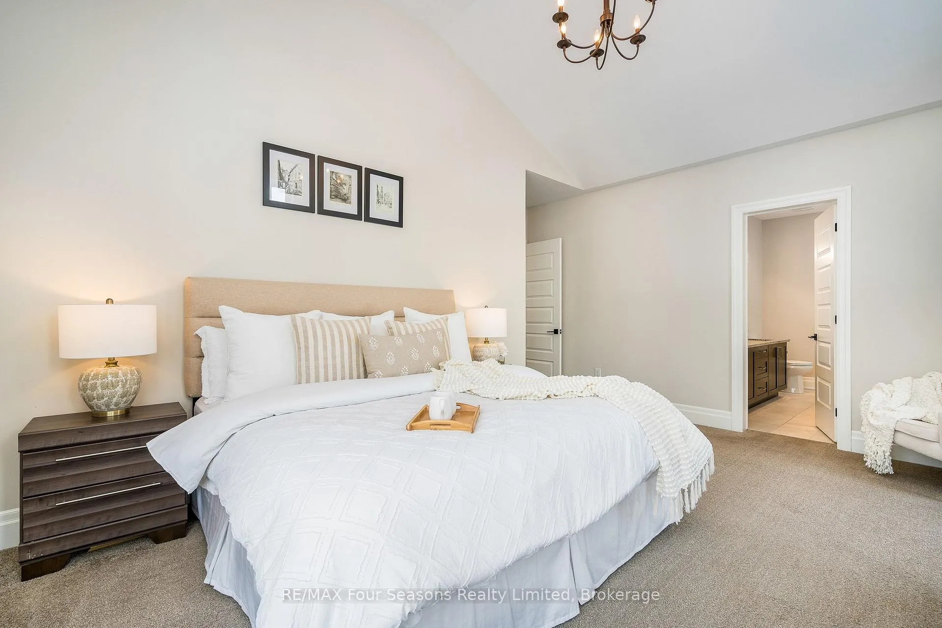 Photo 13 of 128 Timber Lane, Blue Mountains — HOMEH