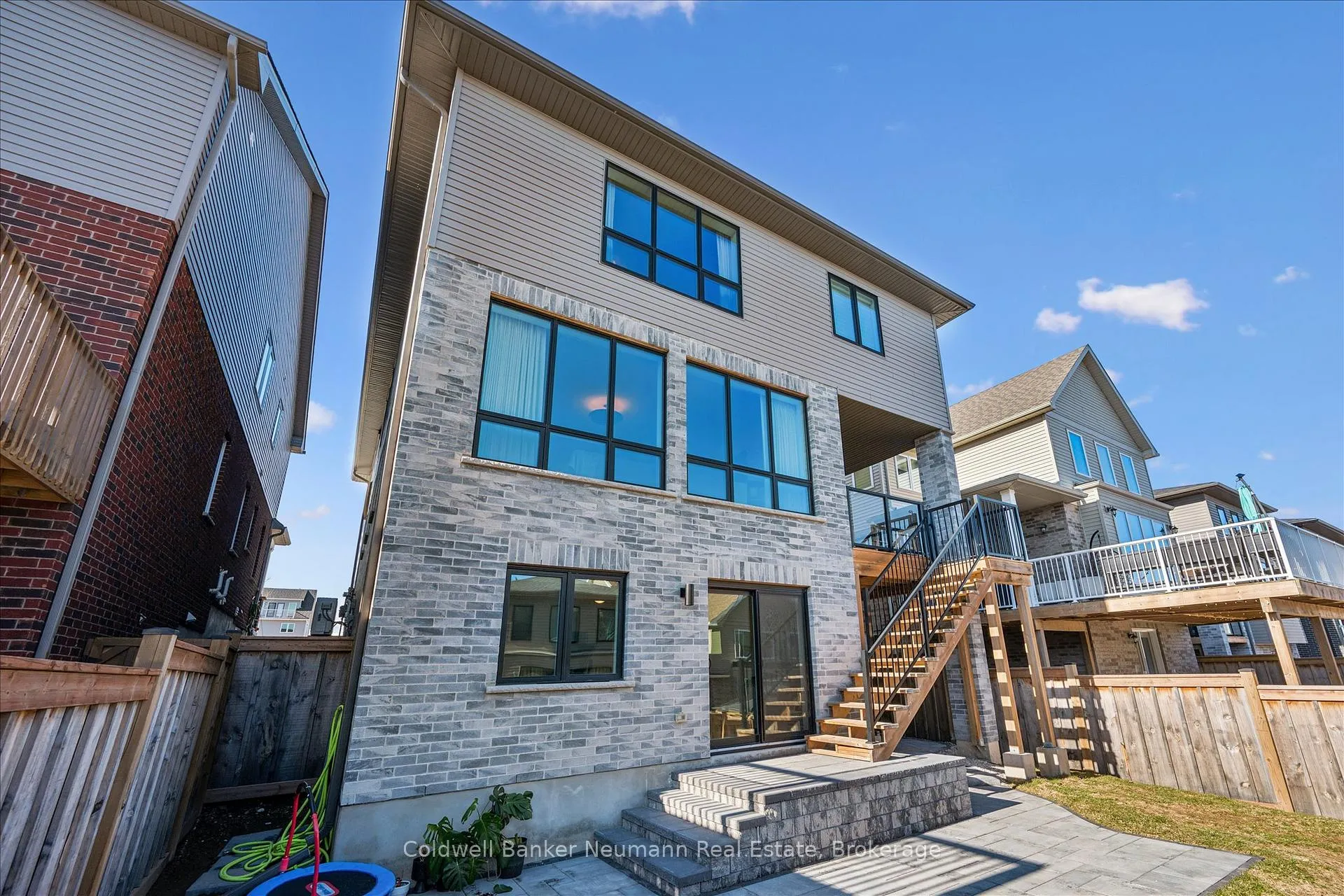 Photo 35 of 17 Ryder Avenue, Guelph, Kortright West — HOMEH