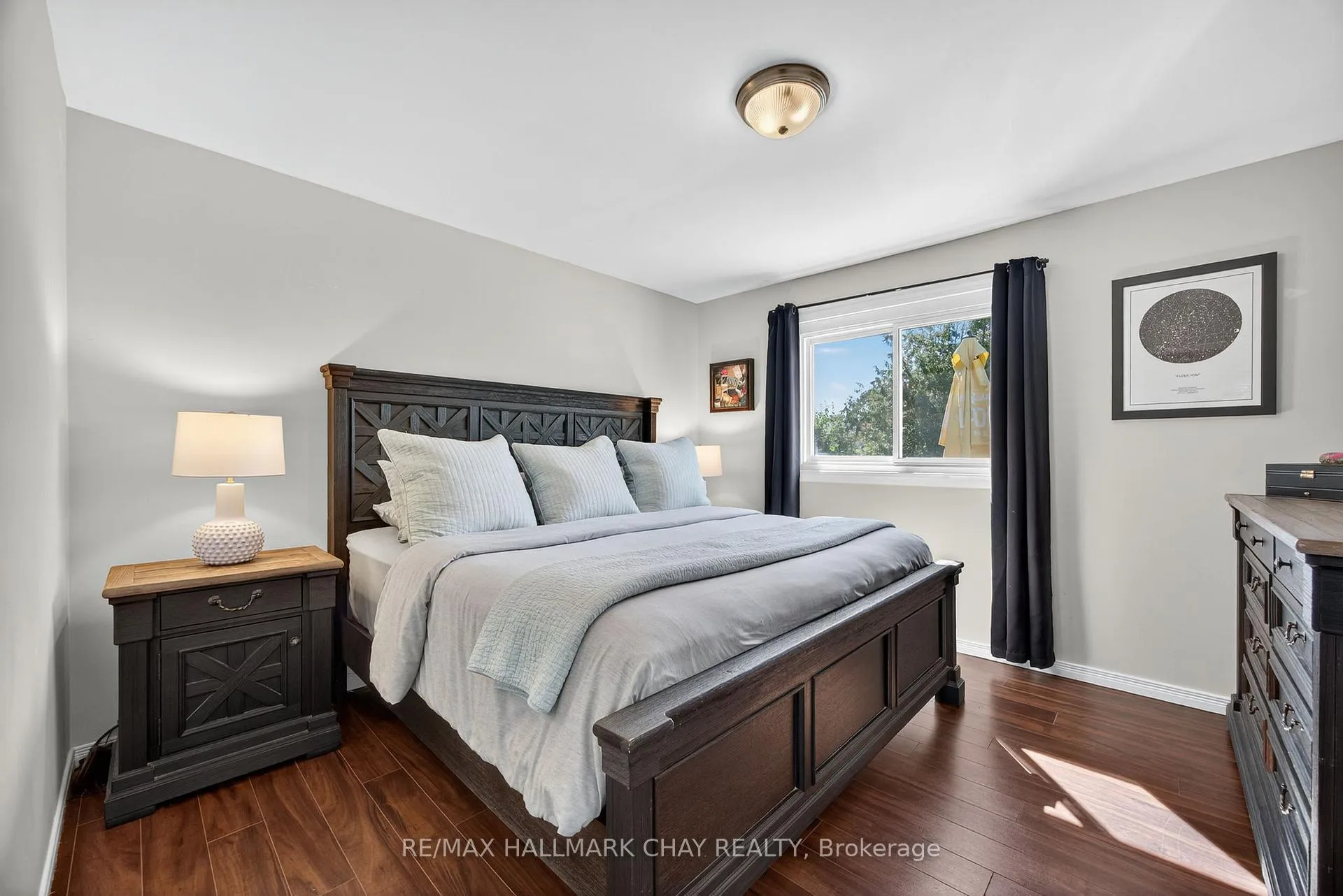 Photo 15 of 209 Newholme Circle, Innisfil, Stroud — HOMEH