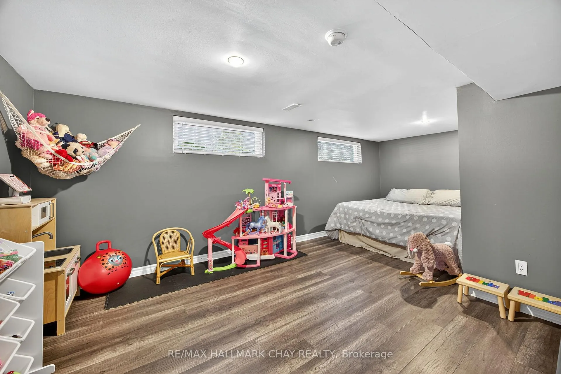Photo 24 of 209 Newholme Circle, Innisfil, Stroud — HOMEH
