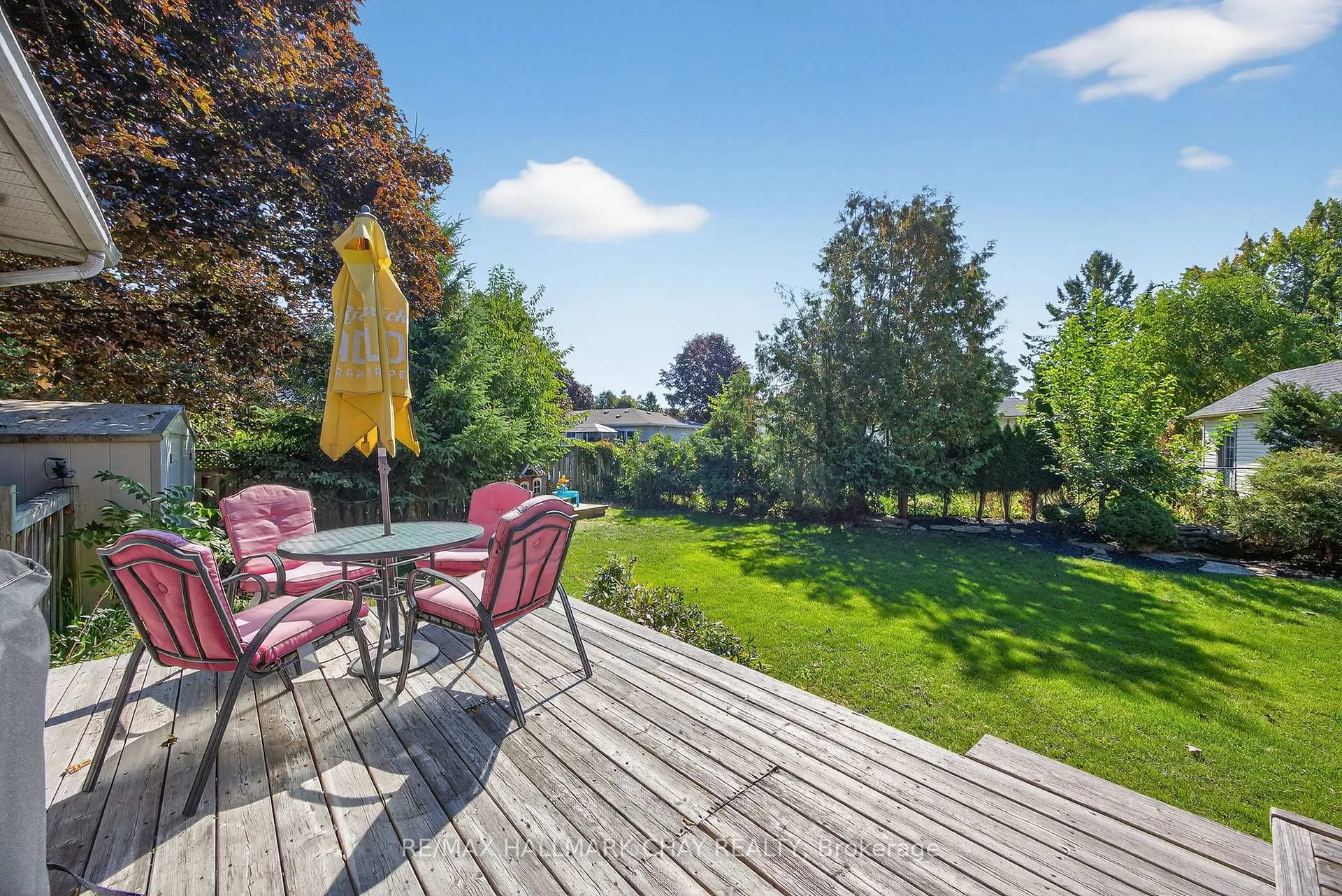 Photo 26 of 209 Newholme Circle, Innisfil, Stroud — HOMEH