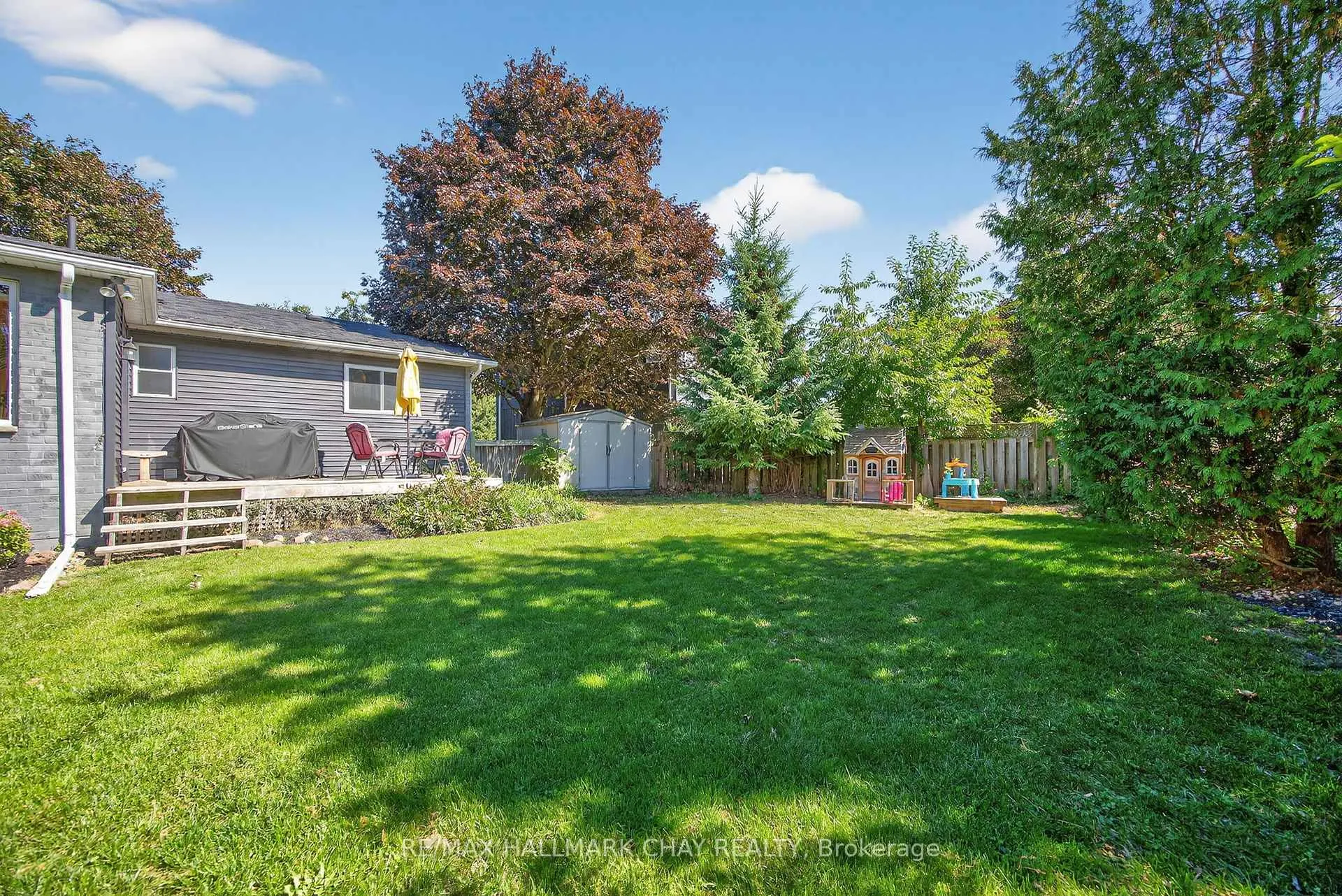 Photo 29 of 209 Newholme Circle, Innisfil, Stroud — HOMEH