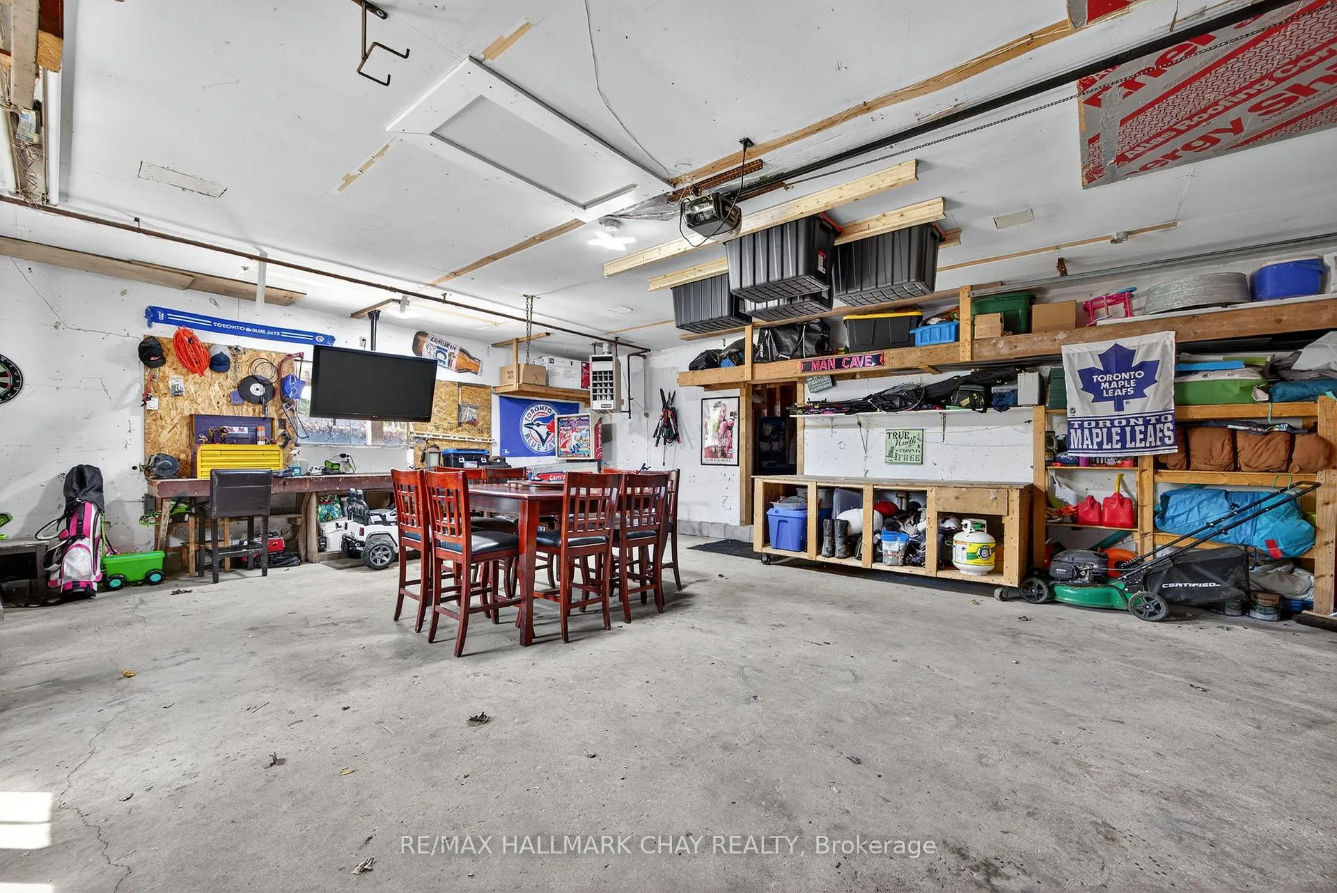 Photo 30 of 209 Newholme Circle, Innisfil, Stroud — HOMEH
