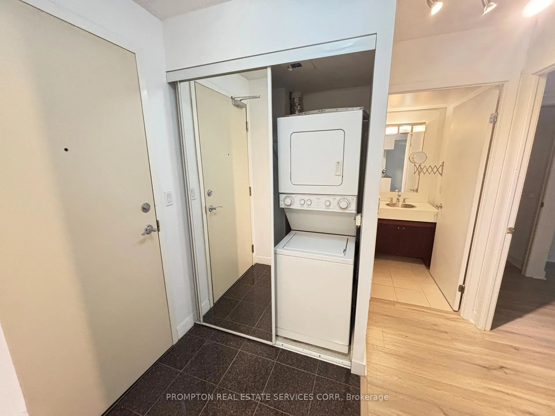 Photo 3 of Unit 607, 81 Navy Wharf Court, Toronto, Waterfront Communities — HOMEH
