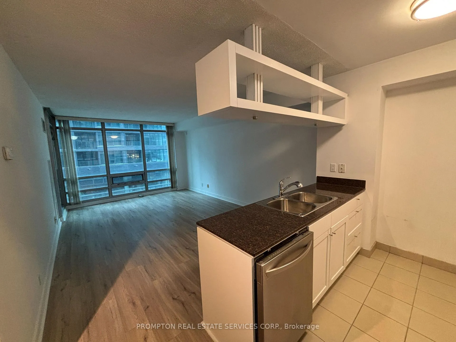 Photo 4 of Unit 607, 81 Navy Wharf Court, Toronto, Waterfront Communities — HOMEH