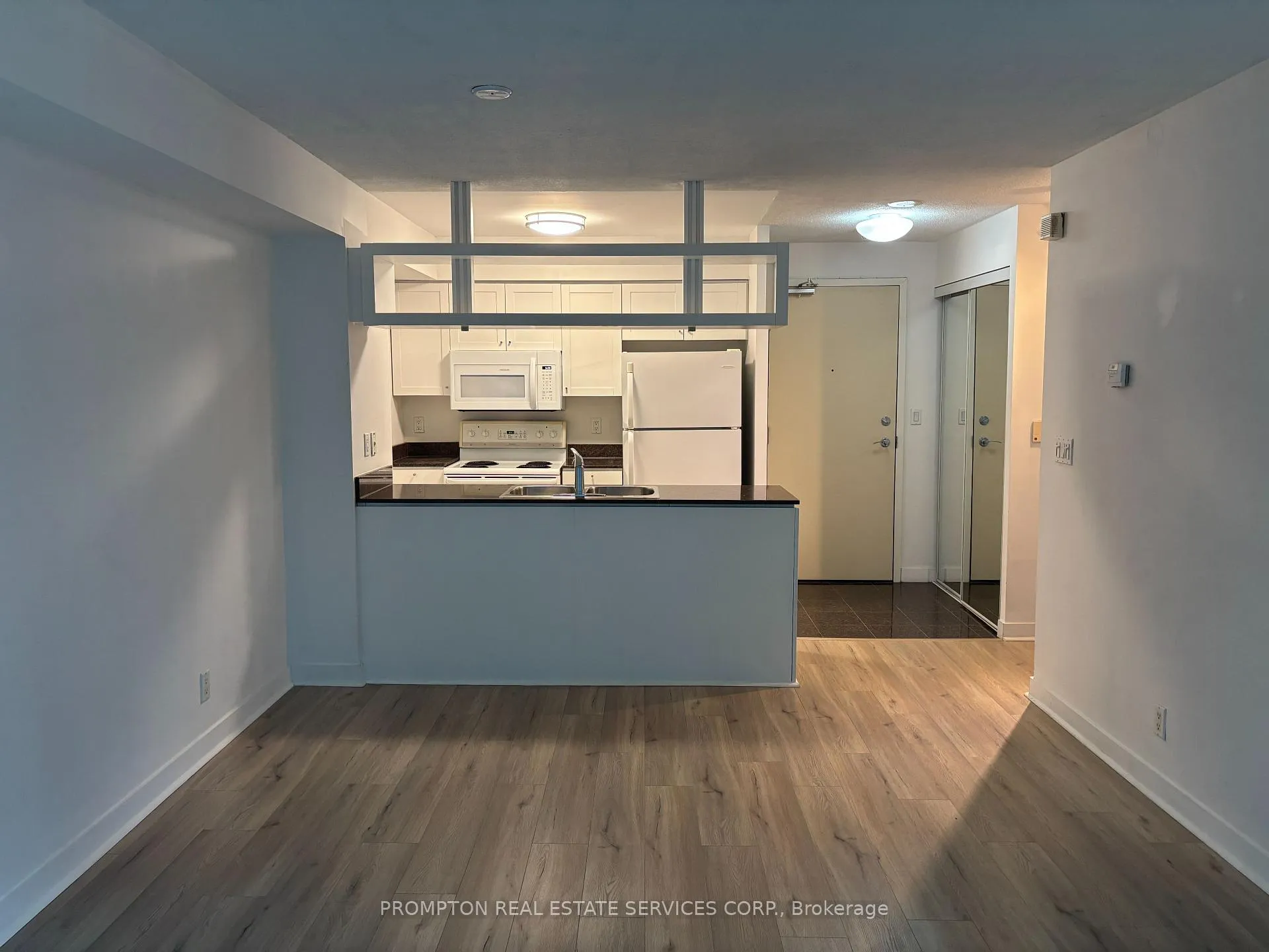 Photo 6 of Unit 607, 81 Navy Wharf Court, Toronto, Waterfront Communities — HOMEH