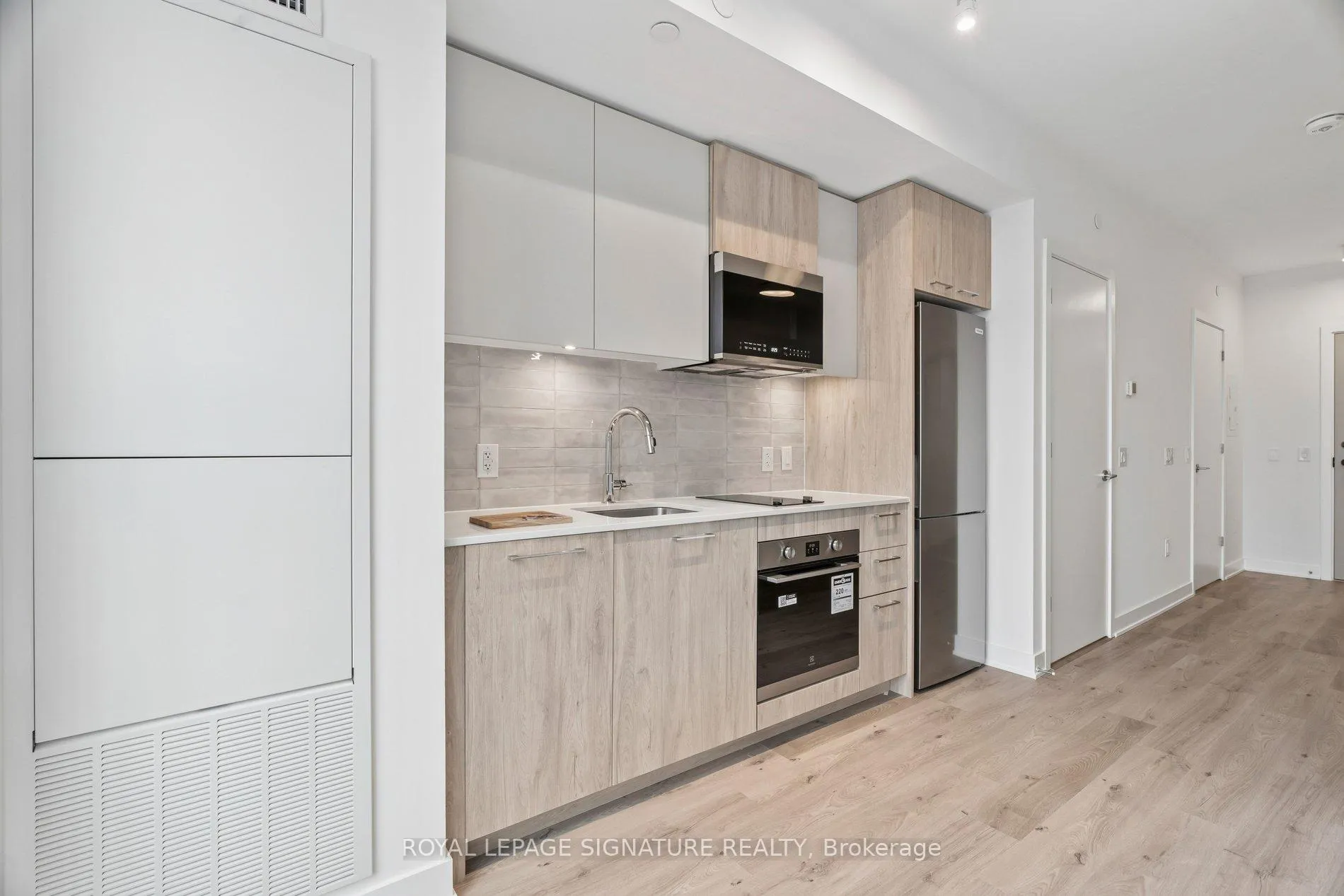Photo 2 of Unit 727, 30 Dreamers Way, Toronto, Regent Park — HOMEH