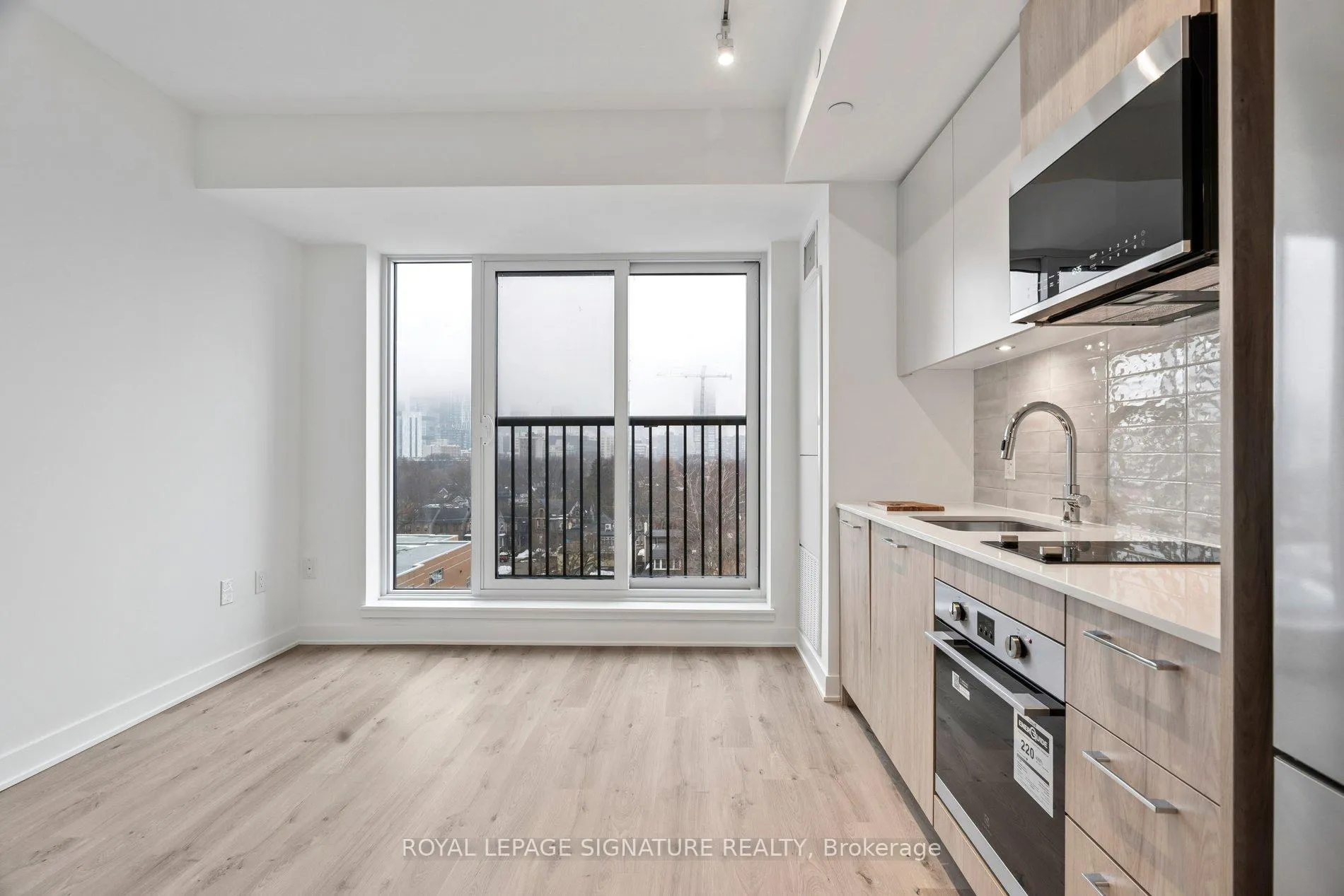 Photo 3 of Unit 727, 30 Dreamers Way, Toronto, Regent Park — HOMEH