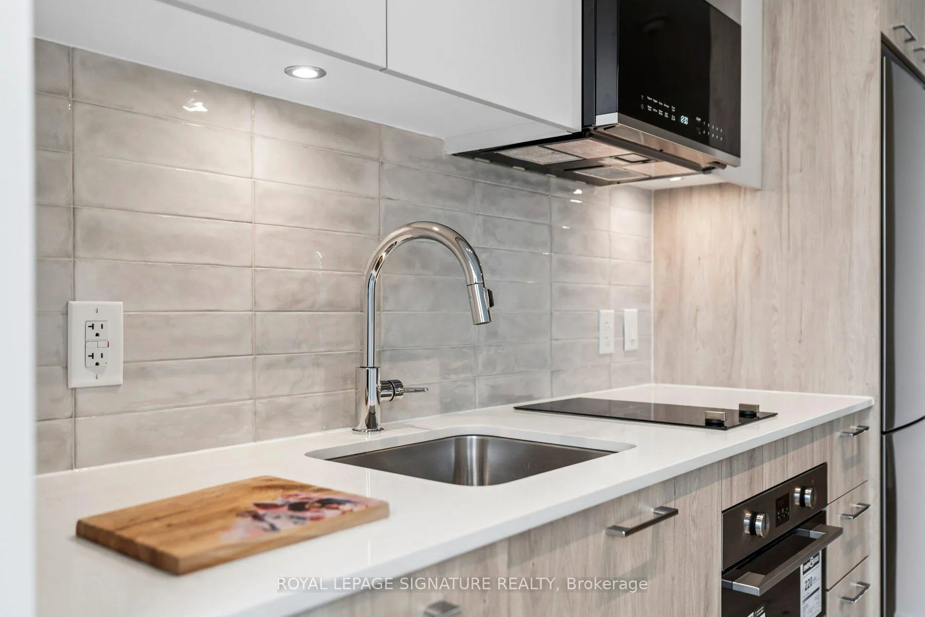 Photo 7 of Unit 727, 30 Dreamers Way, Toronto, Regent Park — HOMEH