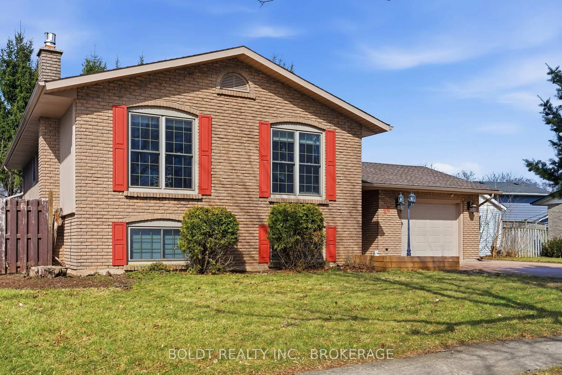 Photo 1 of 26 Glenayr Place, Welland, N. Welland — HOMEH