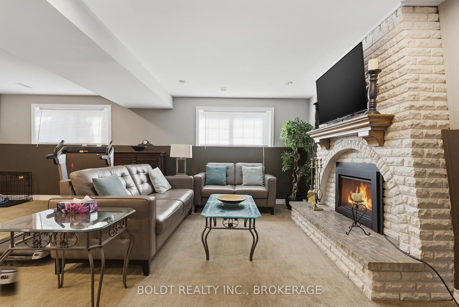 Photo 22 of 26 Glenayr Place, Welland, N. Welland — HOMEH