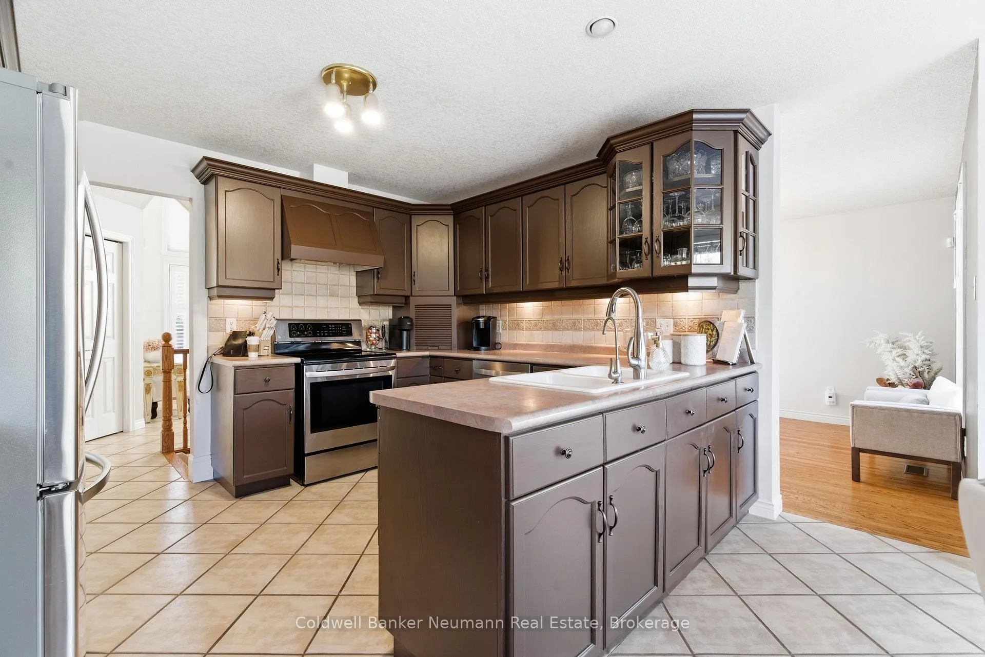 Photo 9 of 45 Fieldstone Road, Guelph, Kortright East — HOMEH
