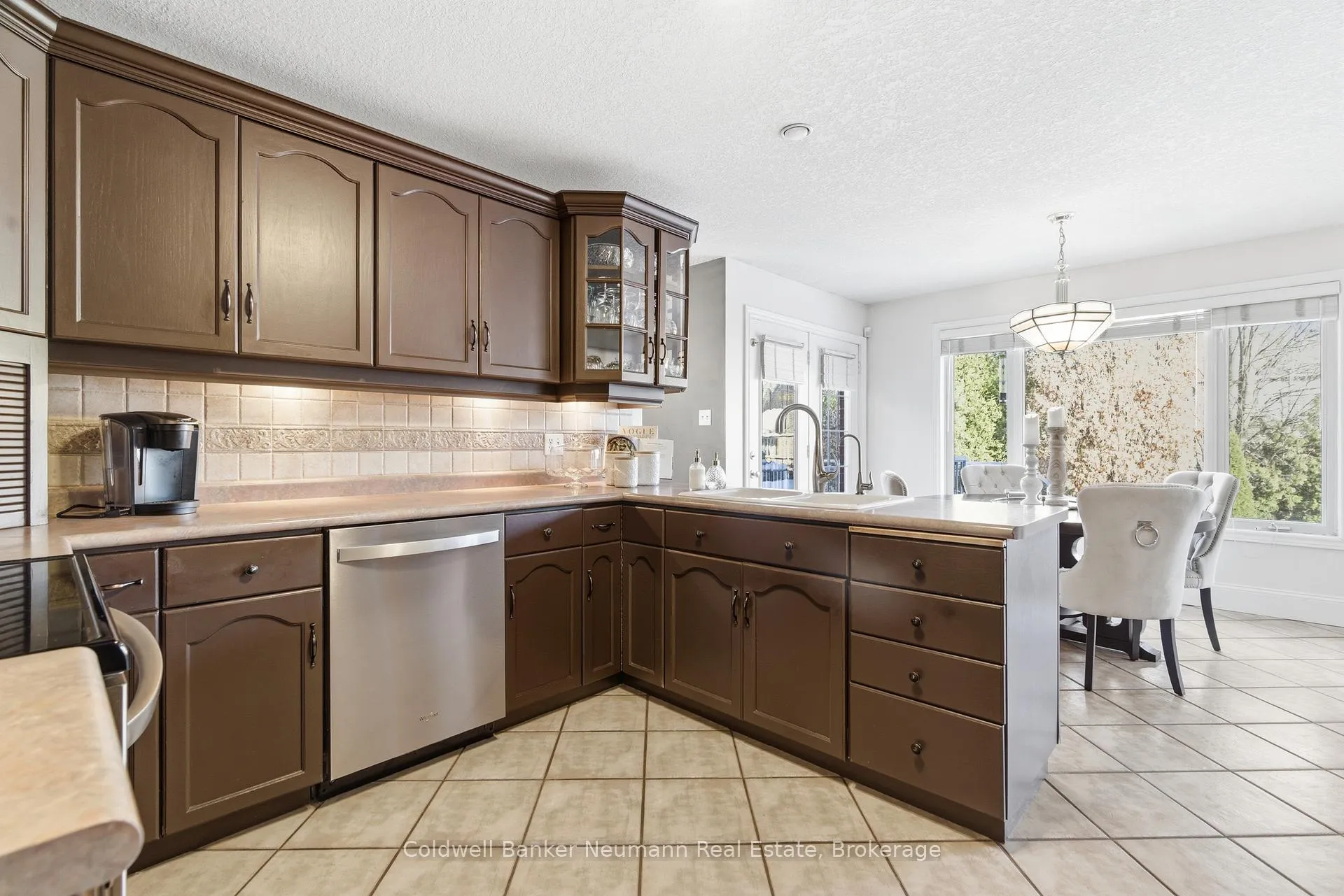 Photo 10 of 45 Fieldstone Road, Guelph, Kortright East — HOMEH