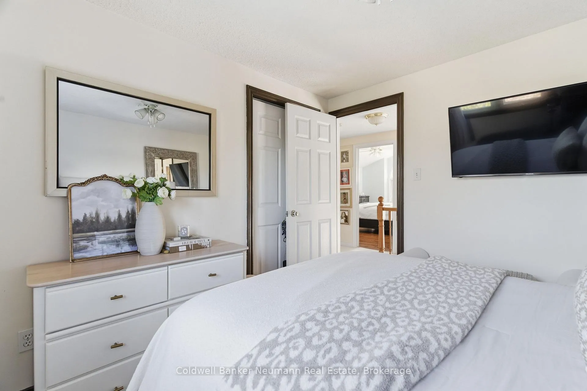 Photo 23 of 45 Fieldstone Road, Guelph, Kortright East — HOMEH