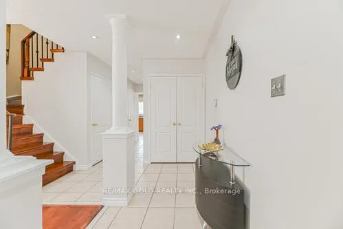 Photo 5 of 63 Hiberton Crescent, Brampton, Fletcher's Meadow — HOMEH