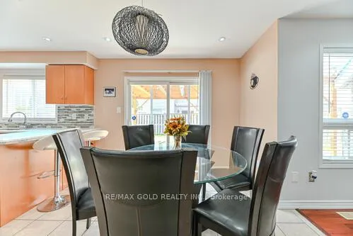Photo 17 of 63 Hiberton Crescent, Brampton, Fletcher's Meadow — HOMEH